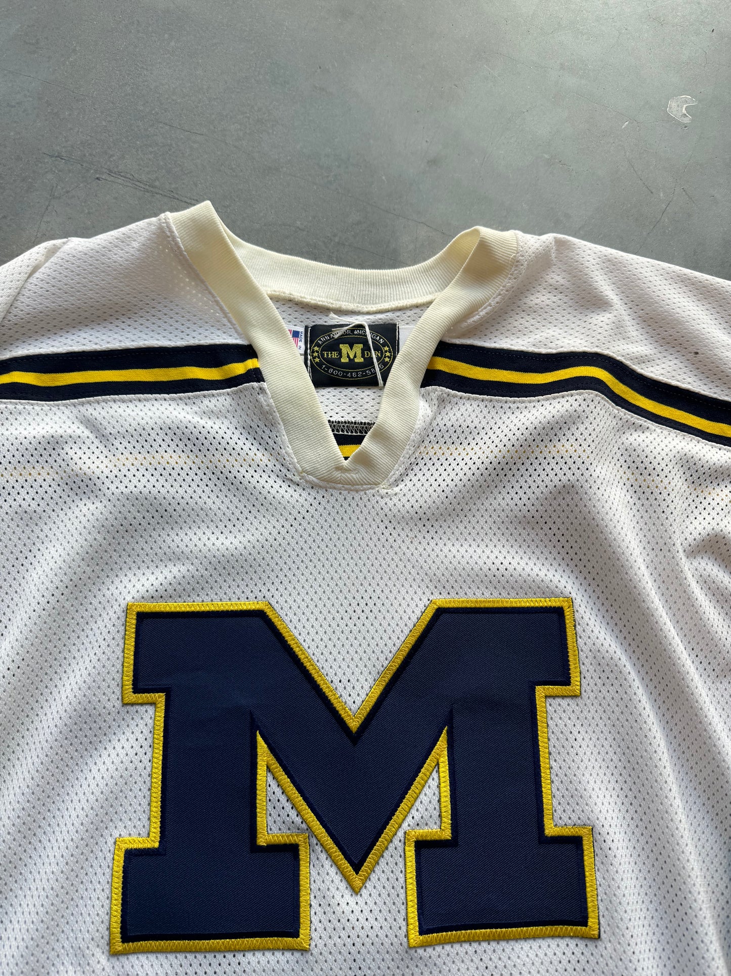 90’s Michigan Wolverines Heavyweight Embroidered Hockey Jersey (XXL)