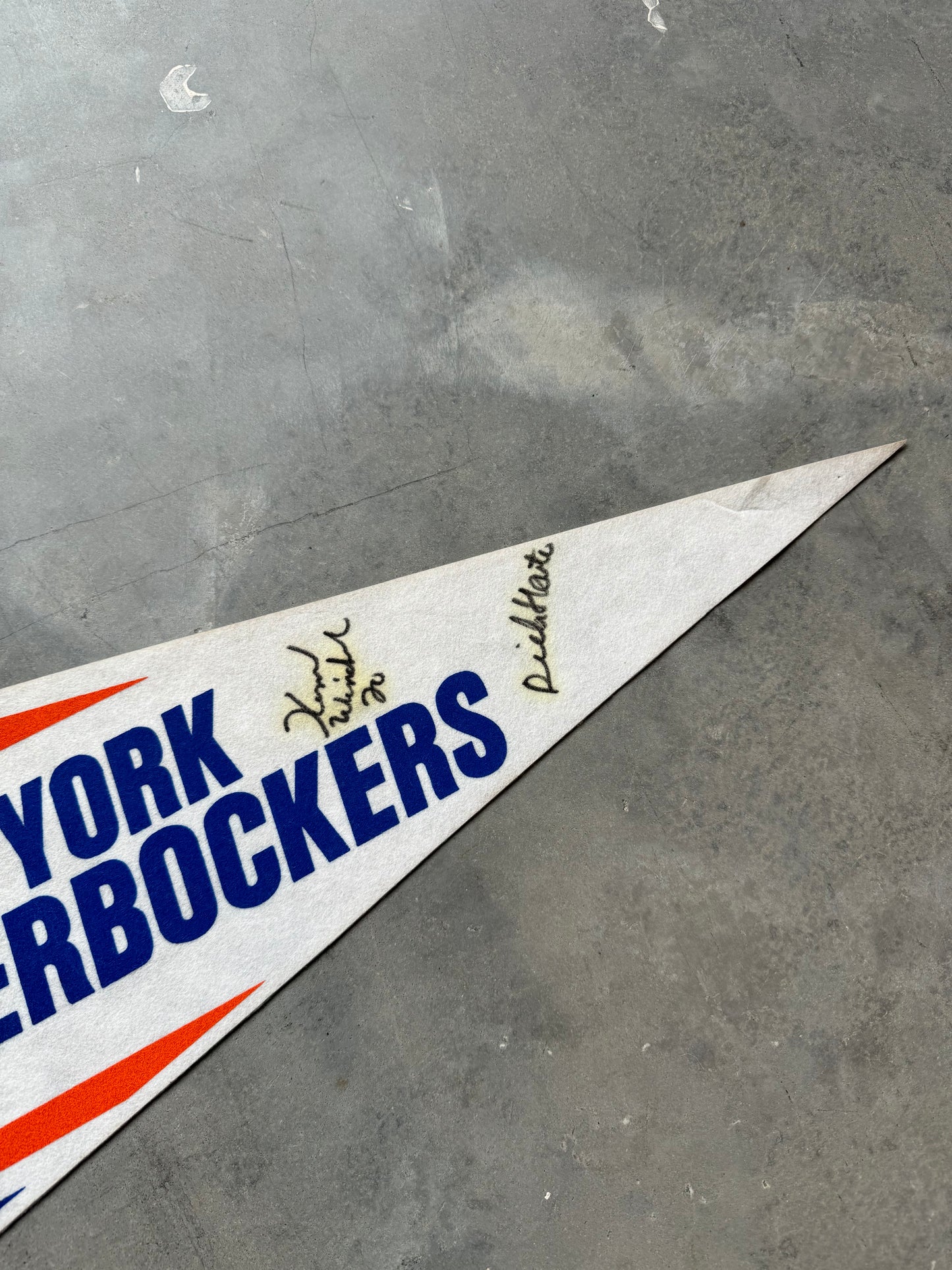 1991/1992 New York Knicks Vintage Signed NBA Pennant