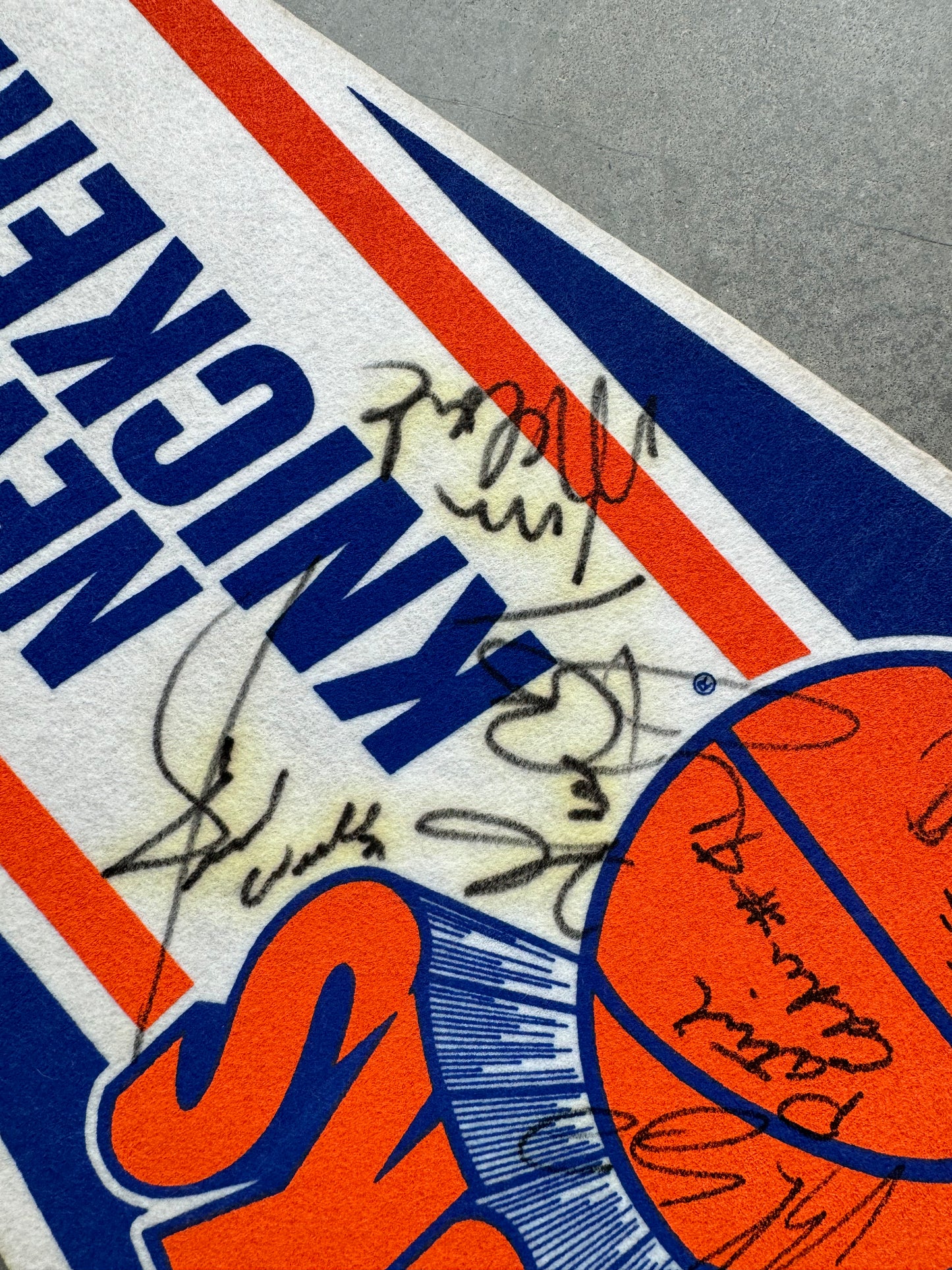 1991/1992 New York Knicks Vintage Signed NBA Pennant