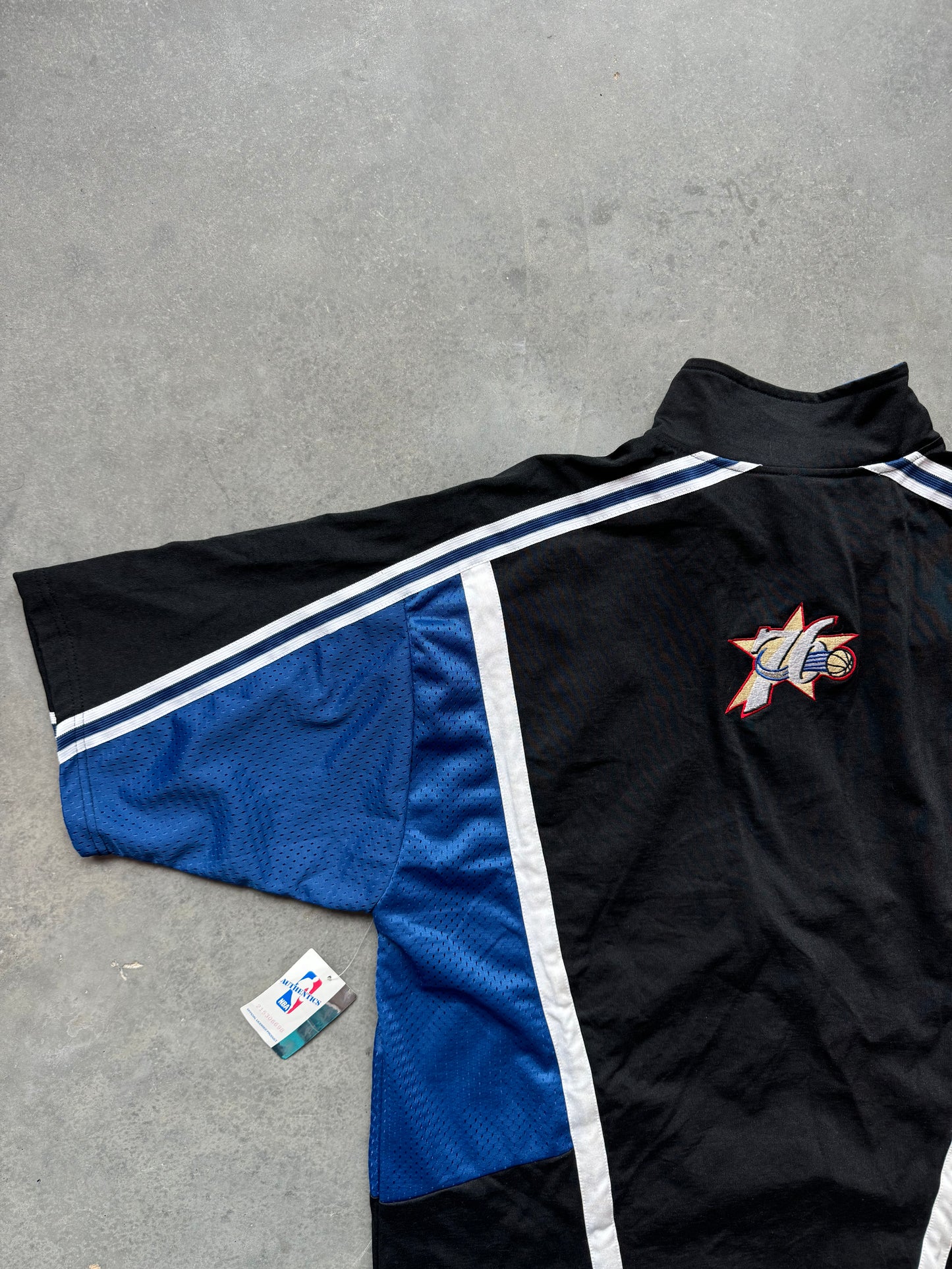 1999/2000 Philadelphia 76ers Vintage Black Authentic Champion NBA Shooting Shirt Warm Up Top - Deadstock (44/Large)