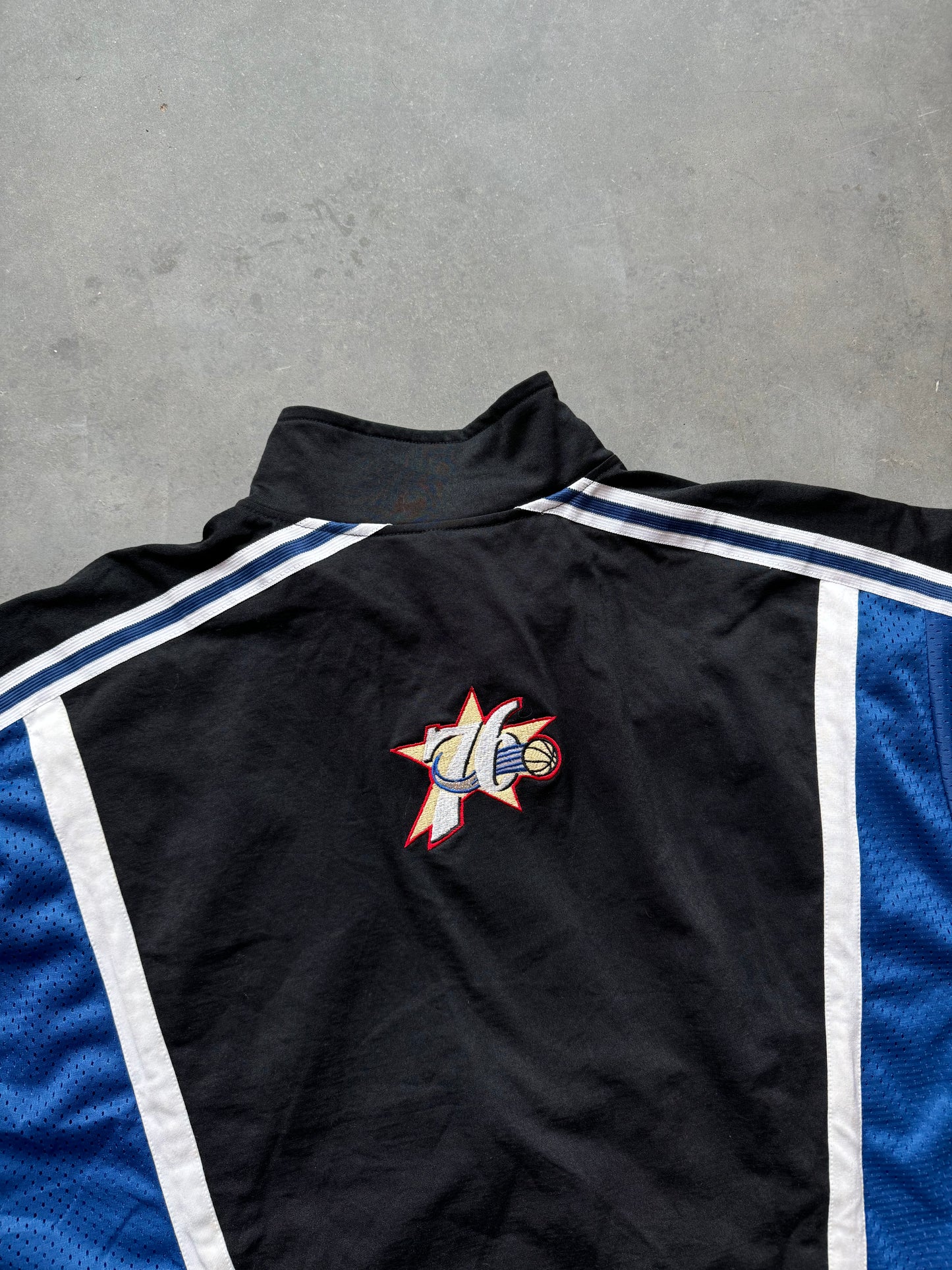 1999/2000 Philadelphia 76ers Vintage Black Authentic Champion NBA Shooting Shirt Warm Up Top - Deadstock (44/Large)