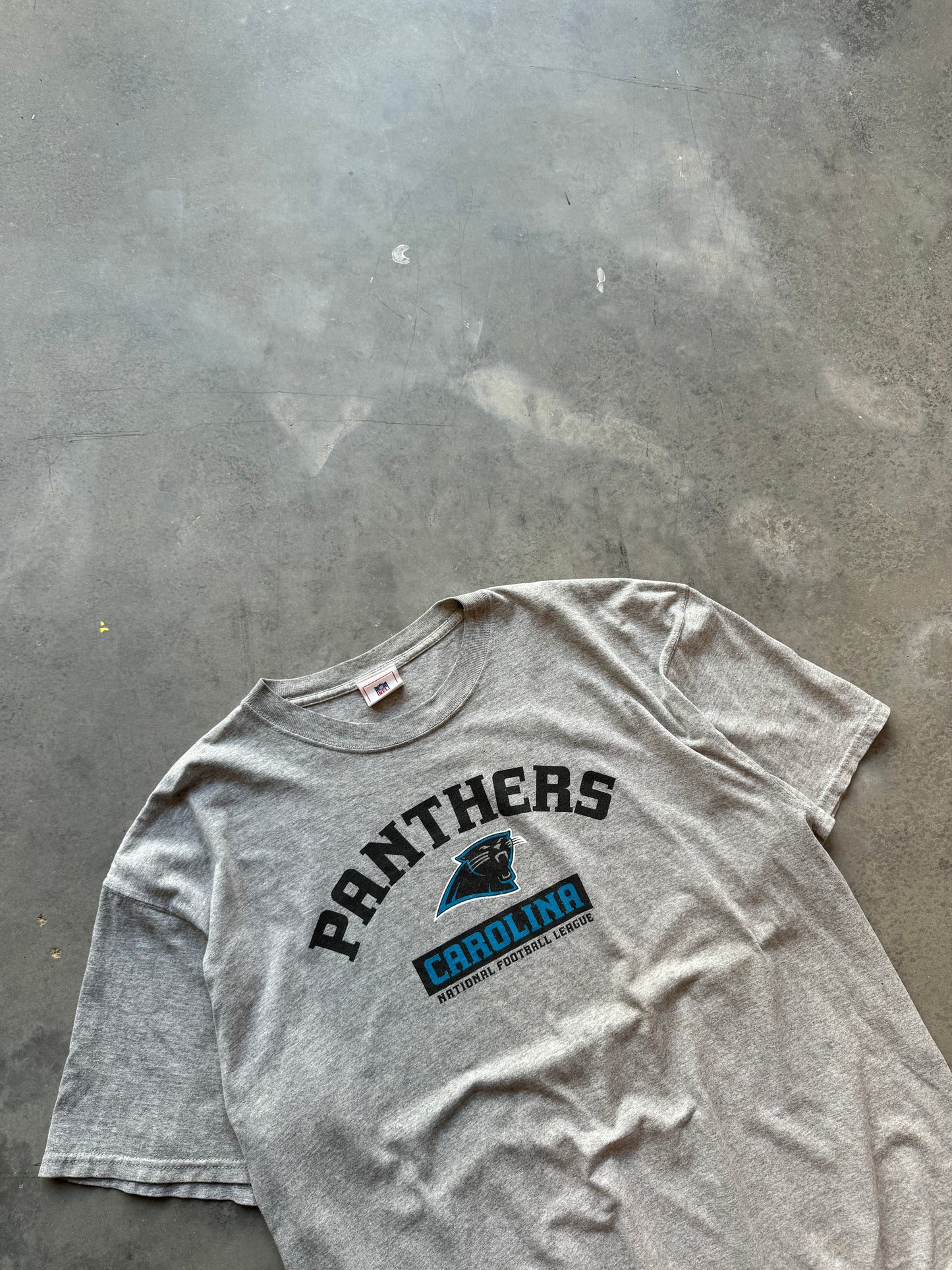 00’s Carolina Panthers Vintage Arch Logo NFL Tee (XL)