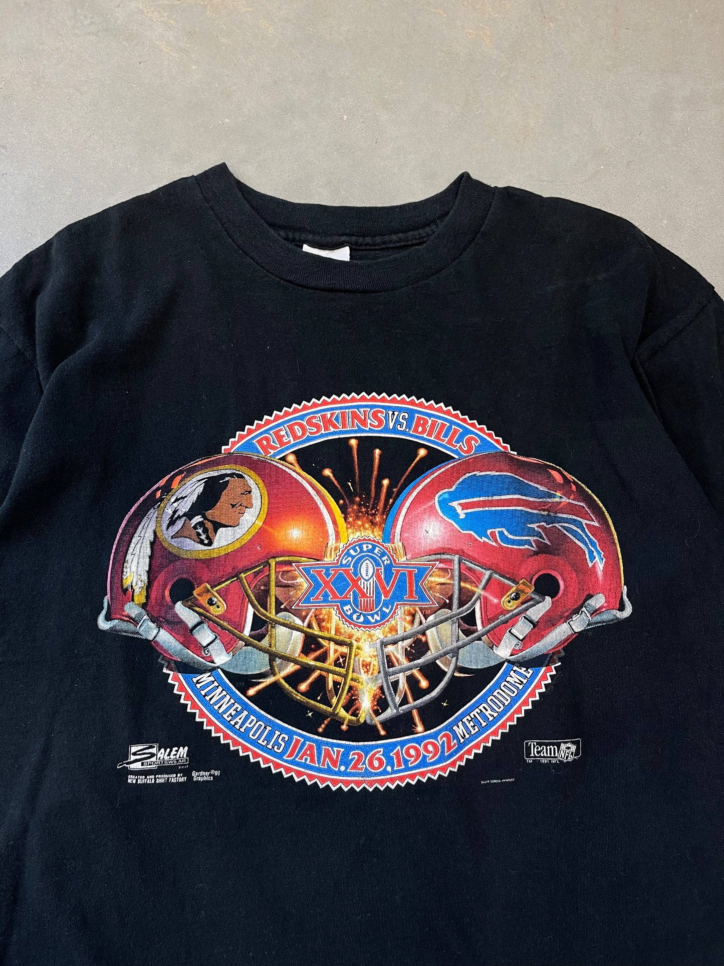 1992 Washington Redskins vs. Buffalo Bills Super Bowl XXVI Vintage Salem Sportswear NFL Tee (Large)