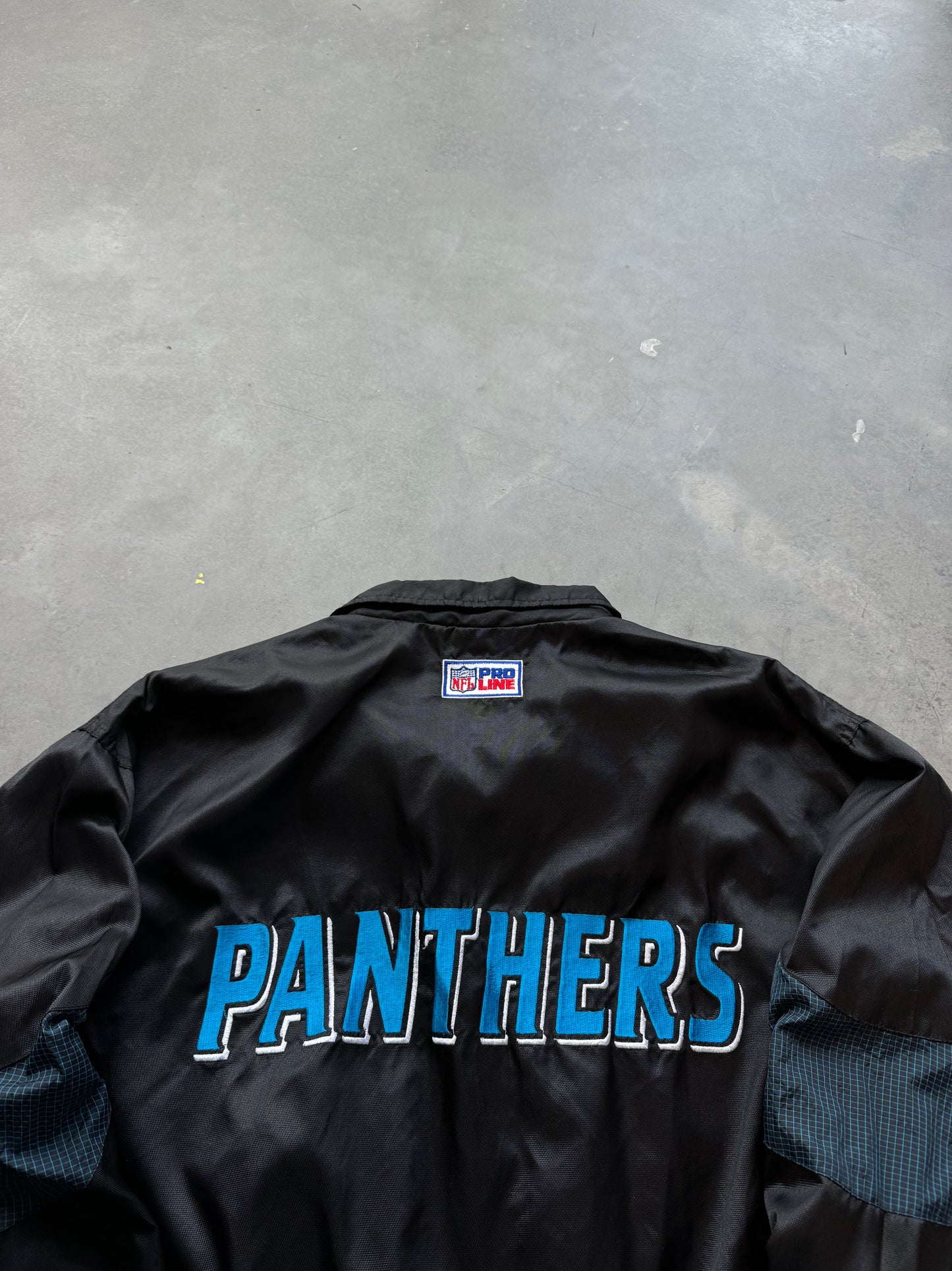 90’s Carolina Panthers Vintage Logo Athletic NFL Pro Line Embroidered Windbreaker Jacket (XL)