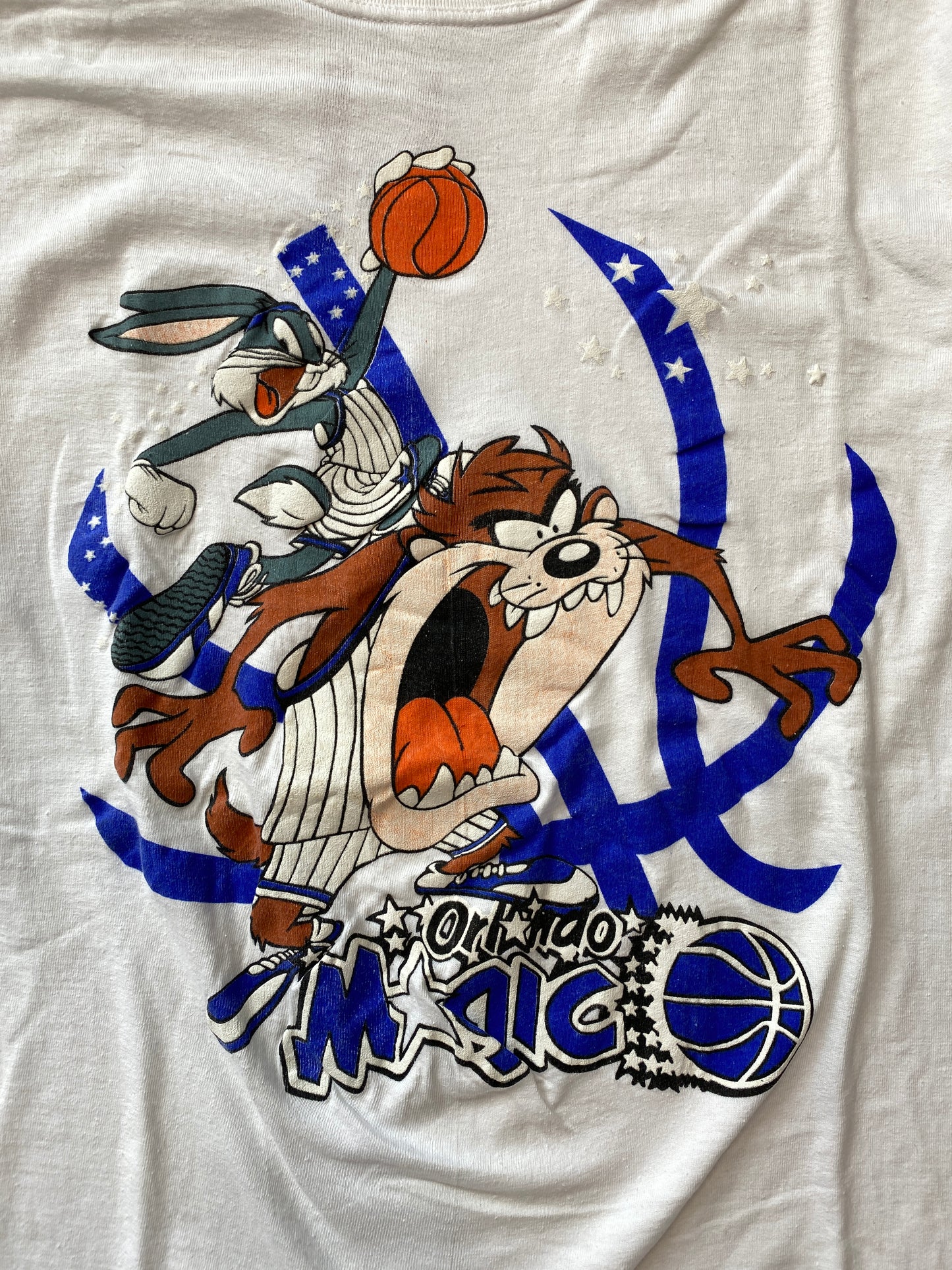 90’s Orlando Magic x Looney Tunes Vintage NBA Tee (Large)