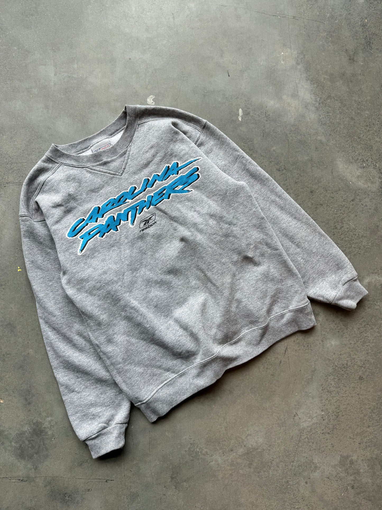 00’s Carolina Panthers Vintage Reebok Cat Scratch Font Grey NFL Crewneck (Medium)