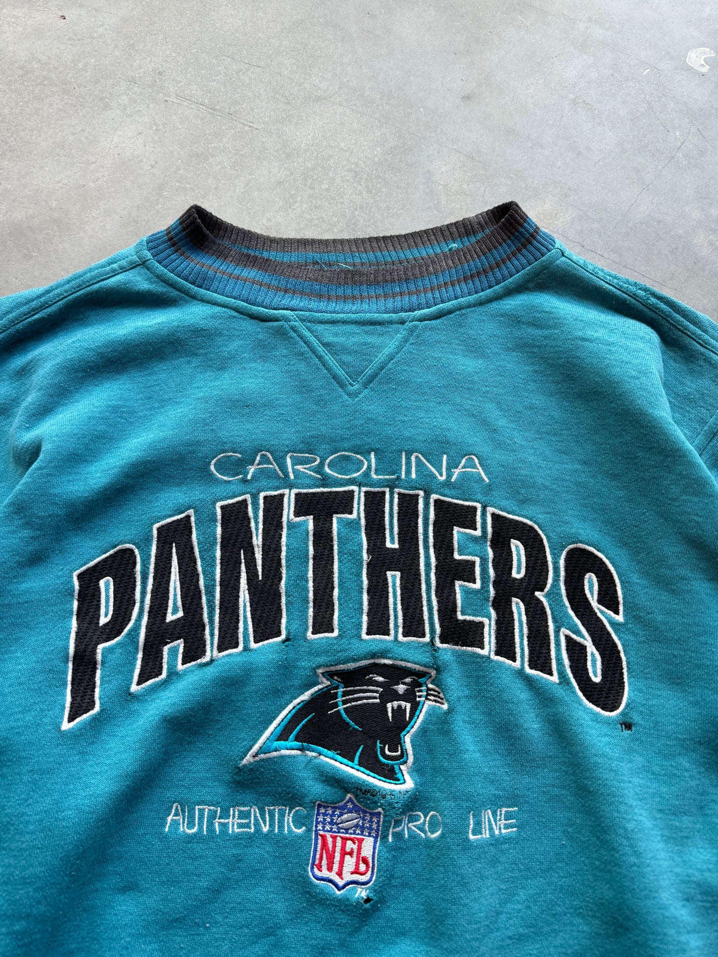 90’s Carolina Panthers Vintage Logo Athletic Electric Blue Embroidered Distressed NFL Crewneck (Large)