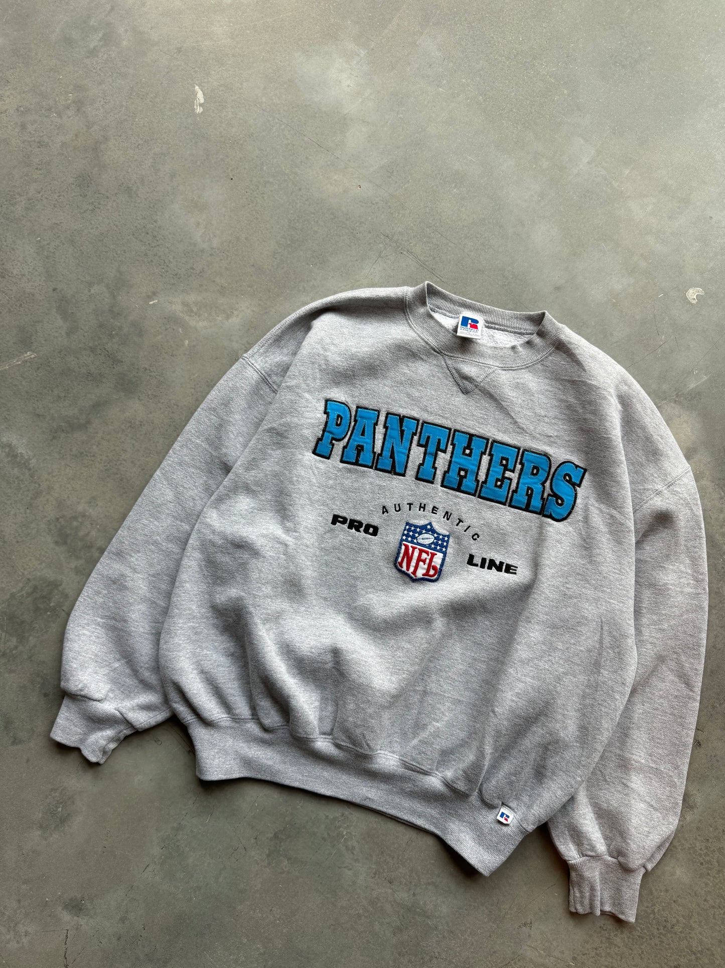 90’s Carolina Panthers Vintage Russell Athletic NFL Pro Line Embroidered Crewneck (XL)