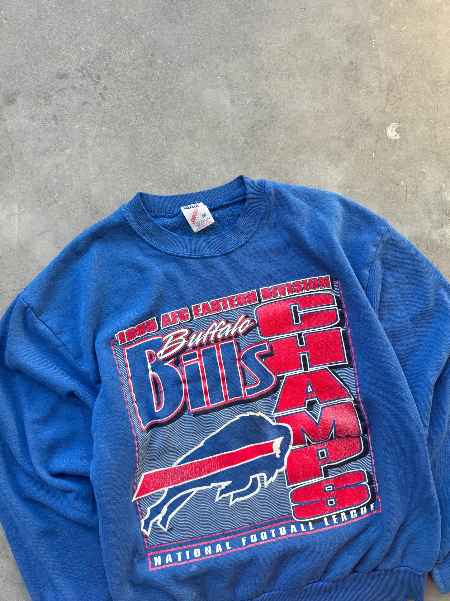1995 Buffalo Bills AFC East Champions Vintage Distressed NFL Crewneck (Medium)