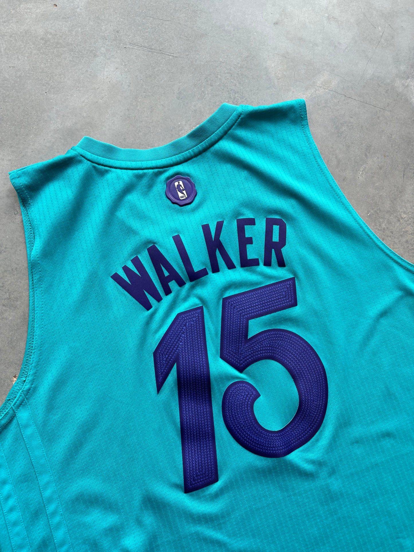 2016 Charlotte Hornets Kemba Walker Christmas Day Style Adidas Swingman NBA Jersey (XL)