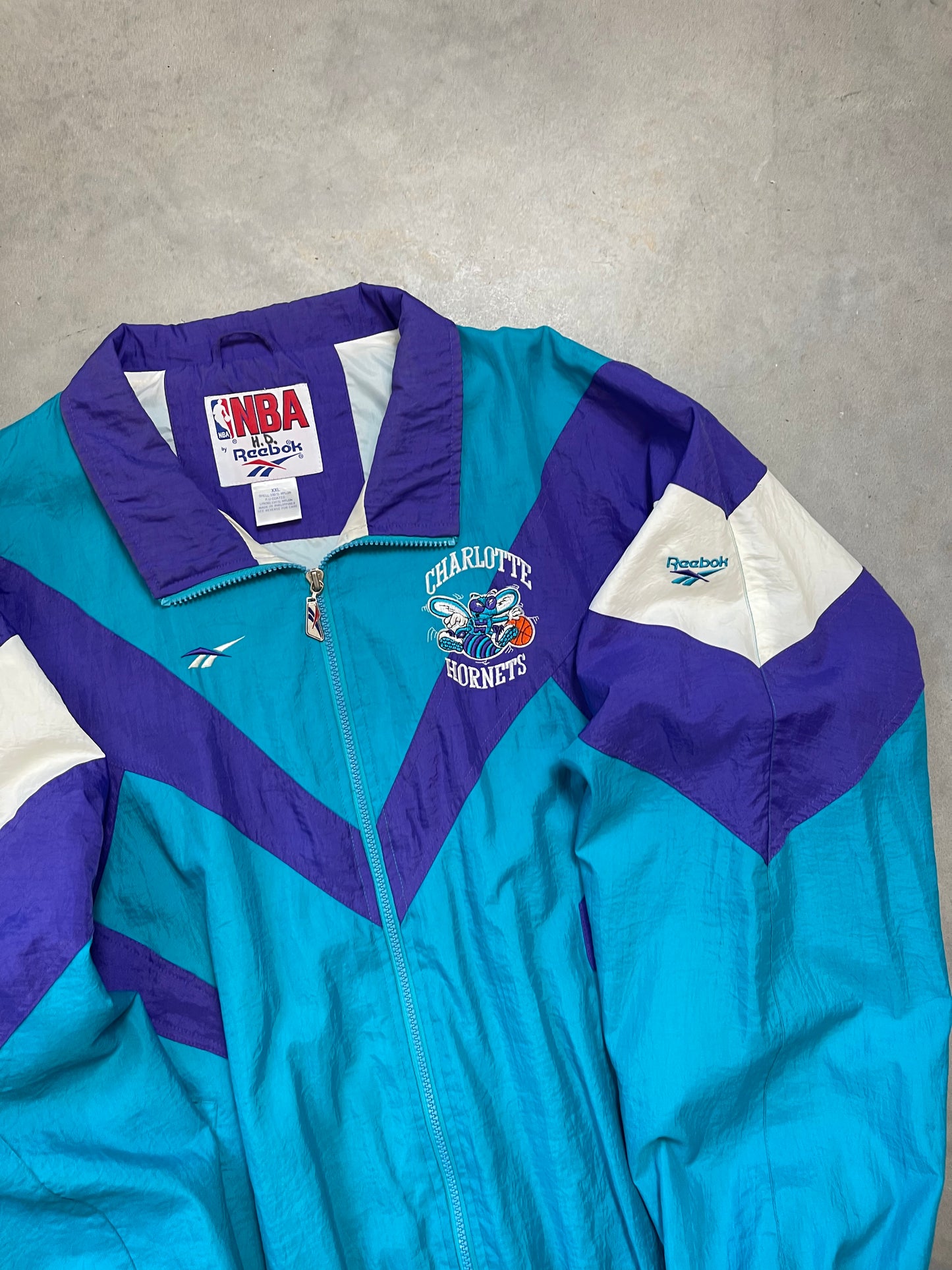 90’s Charlotte Hornets Vintage Reebok NBA Windbreaker Jacket (XXL)