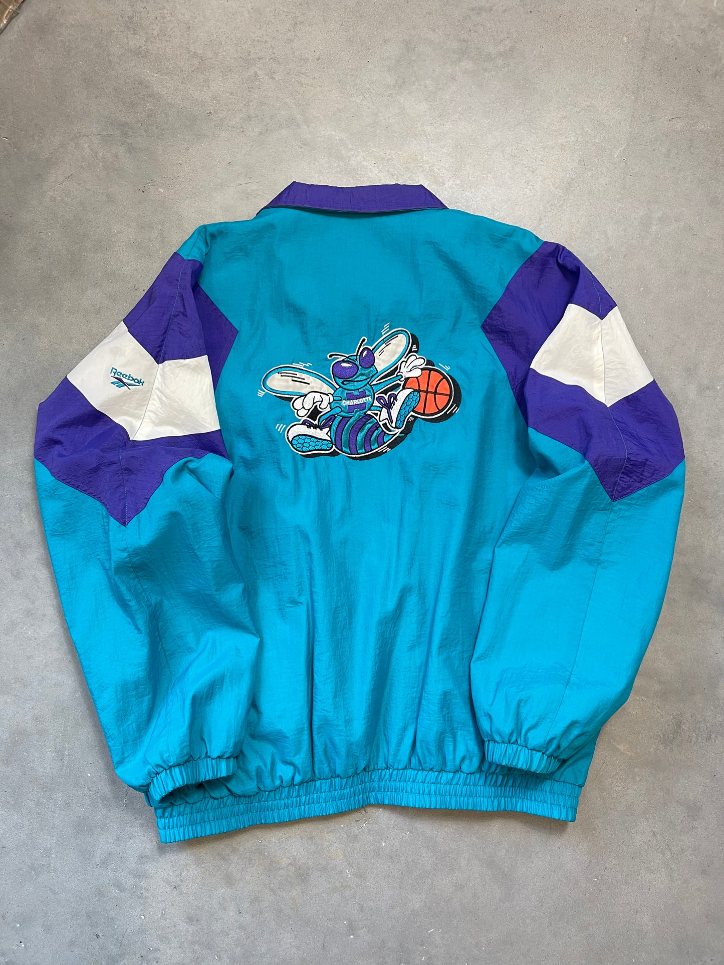 90’s Charlotte Hornets Vintage Reebok NBA Windbreaker Jacket (XXL)