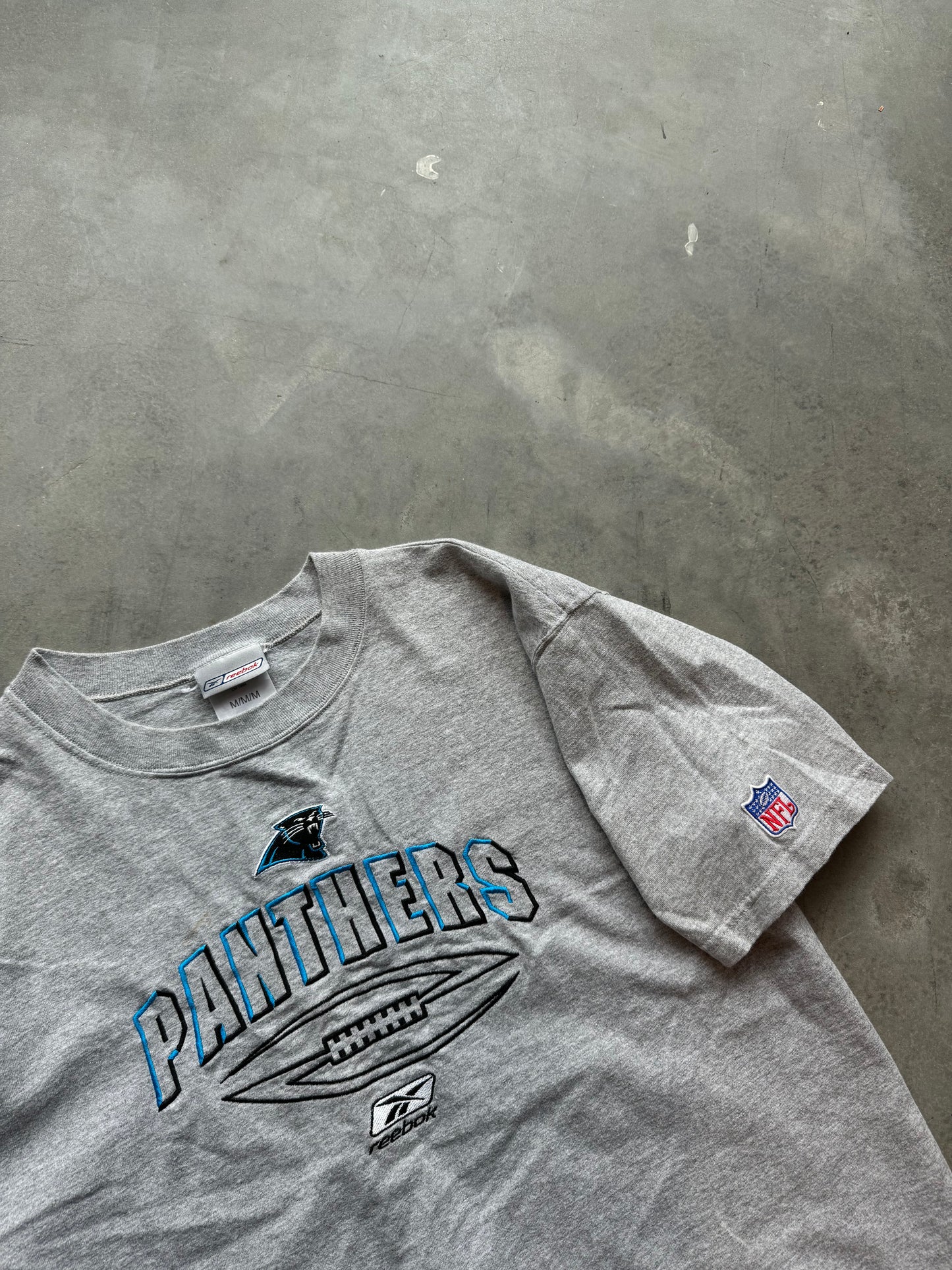 00’s Carolina Panthers Vintage Reebok Embroidered NFL Tee (Medium)