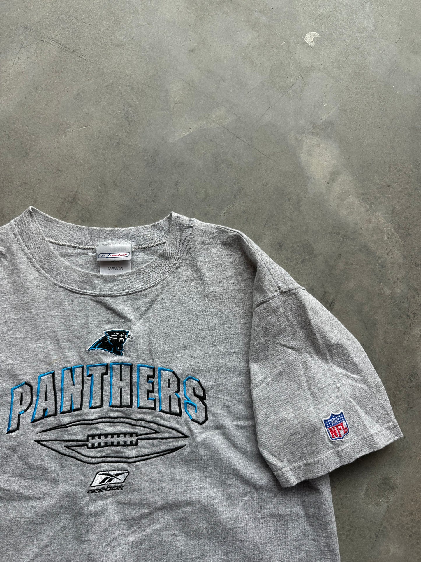 00’s Carolina Panthers Vintage Reebok Embroidered NFL Tee (Medium)