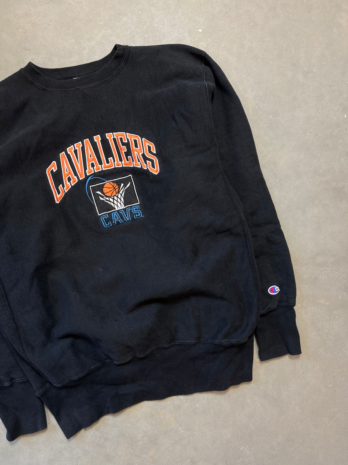 90’s Cleveland Cavaliers Vintage Champion Reverse Heavyweight Crewneck (XL)