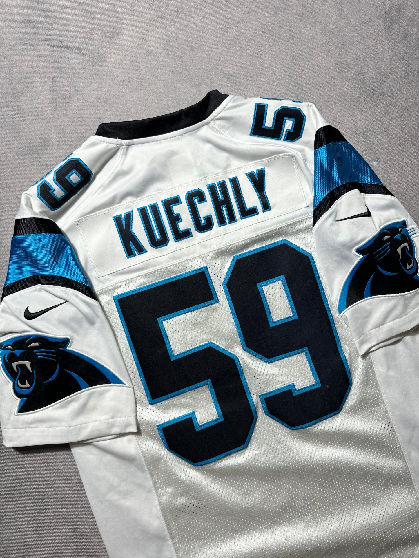 2015 Carolina Panthers Luke Kuechly Nike White Vapor Limited Stitched On Field NFL Jersey (Medium)