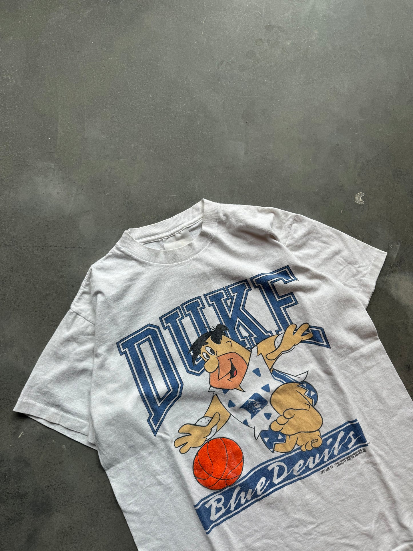 1990 Duke Blue Devils x Fred Flintstone Vintage College Basketball Tee (Medium)