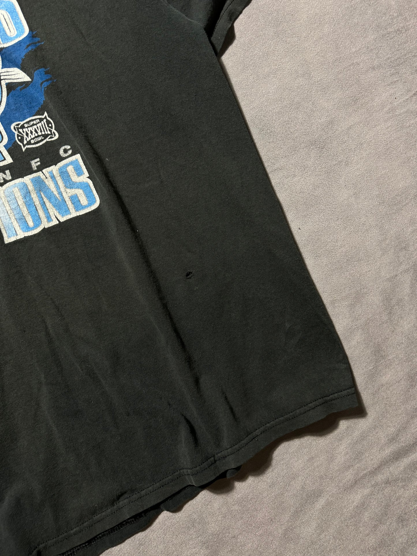 2003 Carolina Panthers Vintage Faded Black Distressed NFC Champions Super Bowl XXXVIII Tee (XXL)
