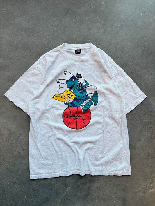 90’s Charlotte Hornets x Yellow Pages Vintage Hugo Cartoon NBA Tee (XL)