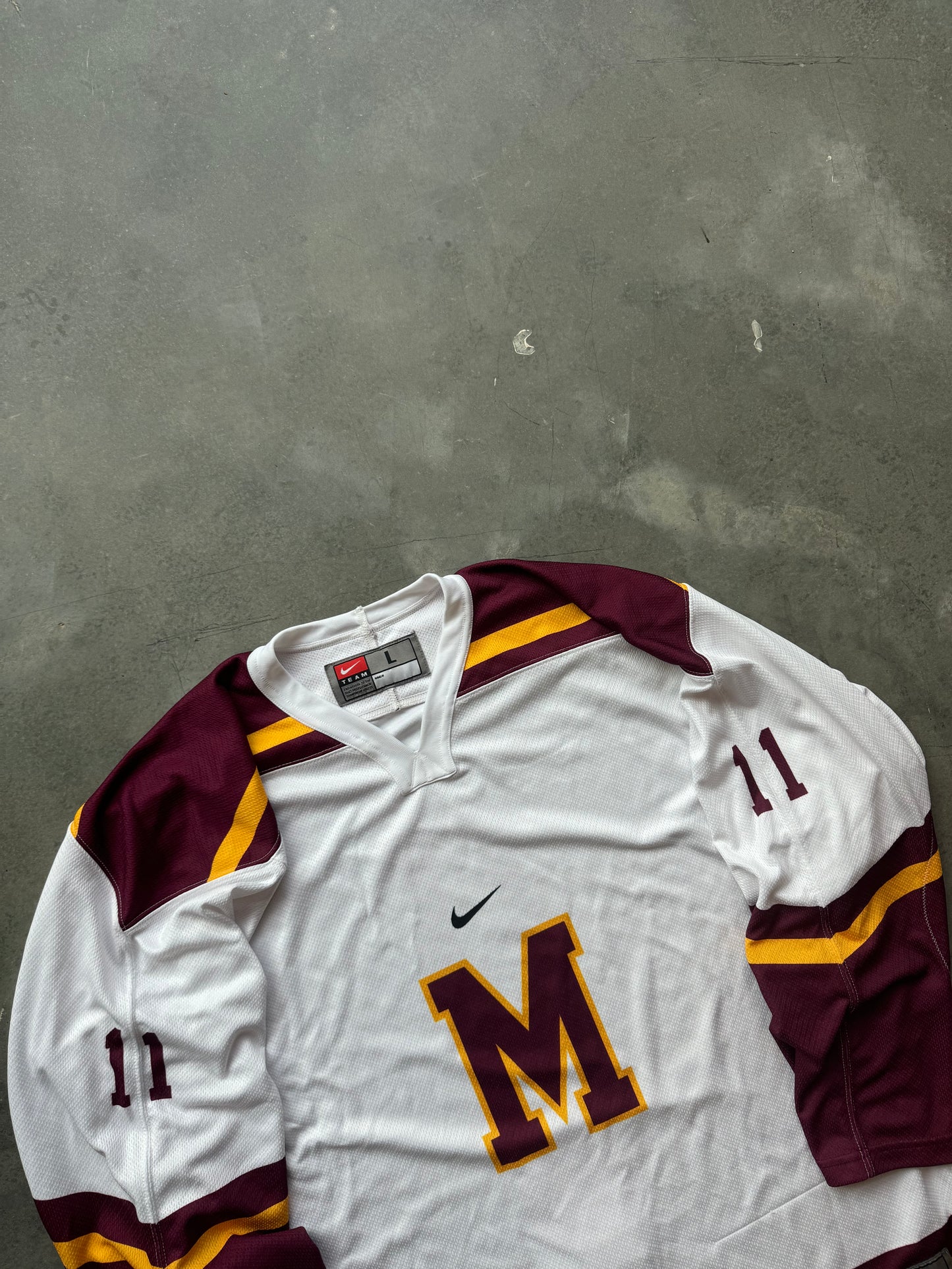 00’s Minnesota Golden Gophers Vintage White Nike College Hockey Jersey (XL)