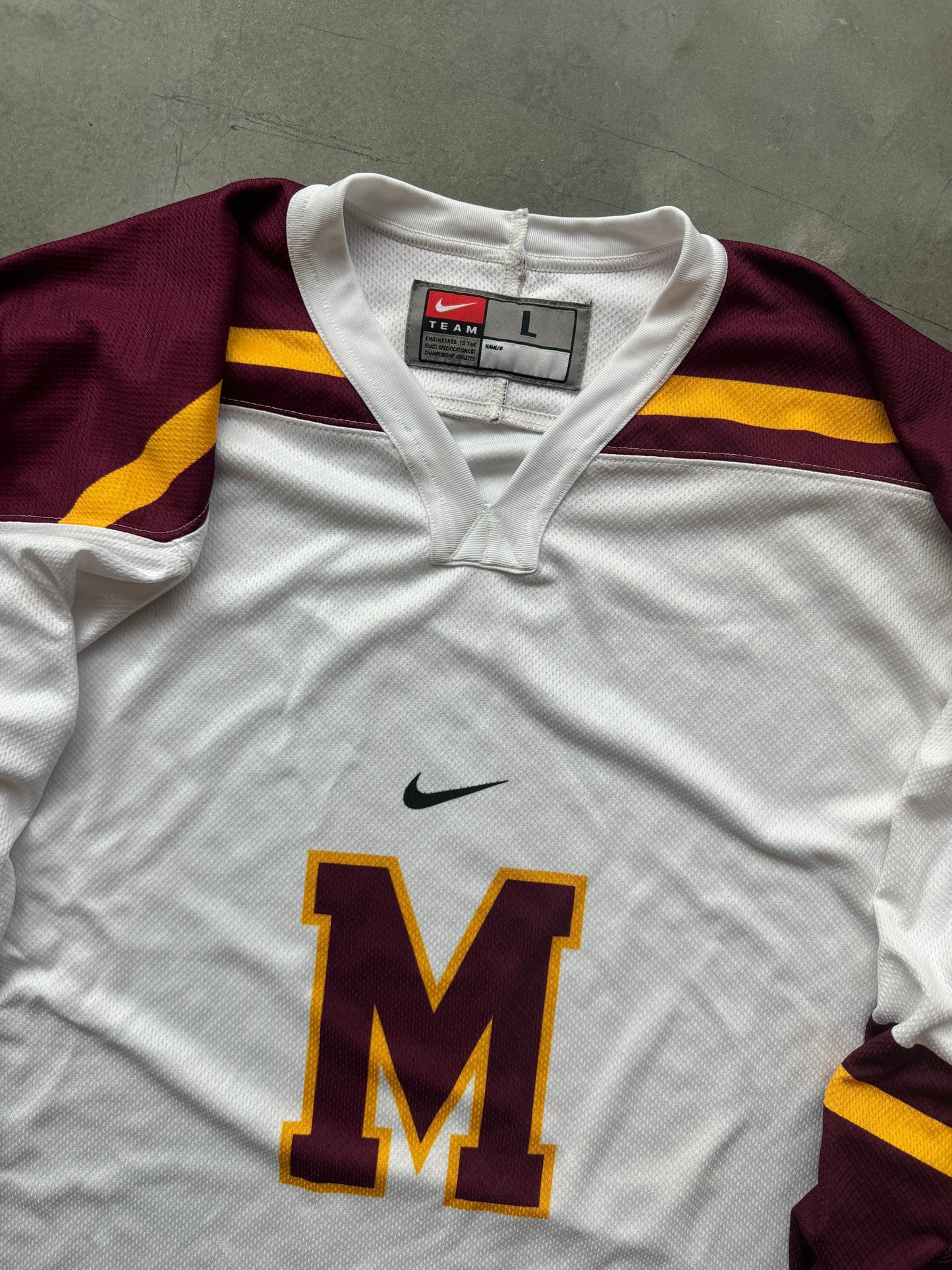 00’s Minnesota Golden Gophers Vintage White Nike College Hockey Jersey (XL)