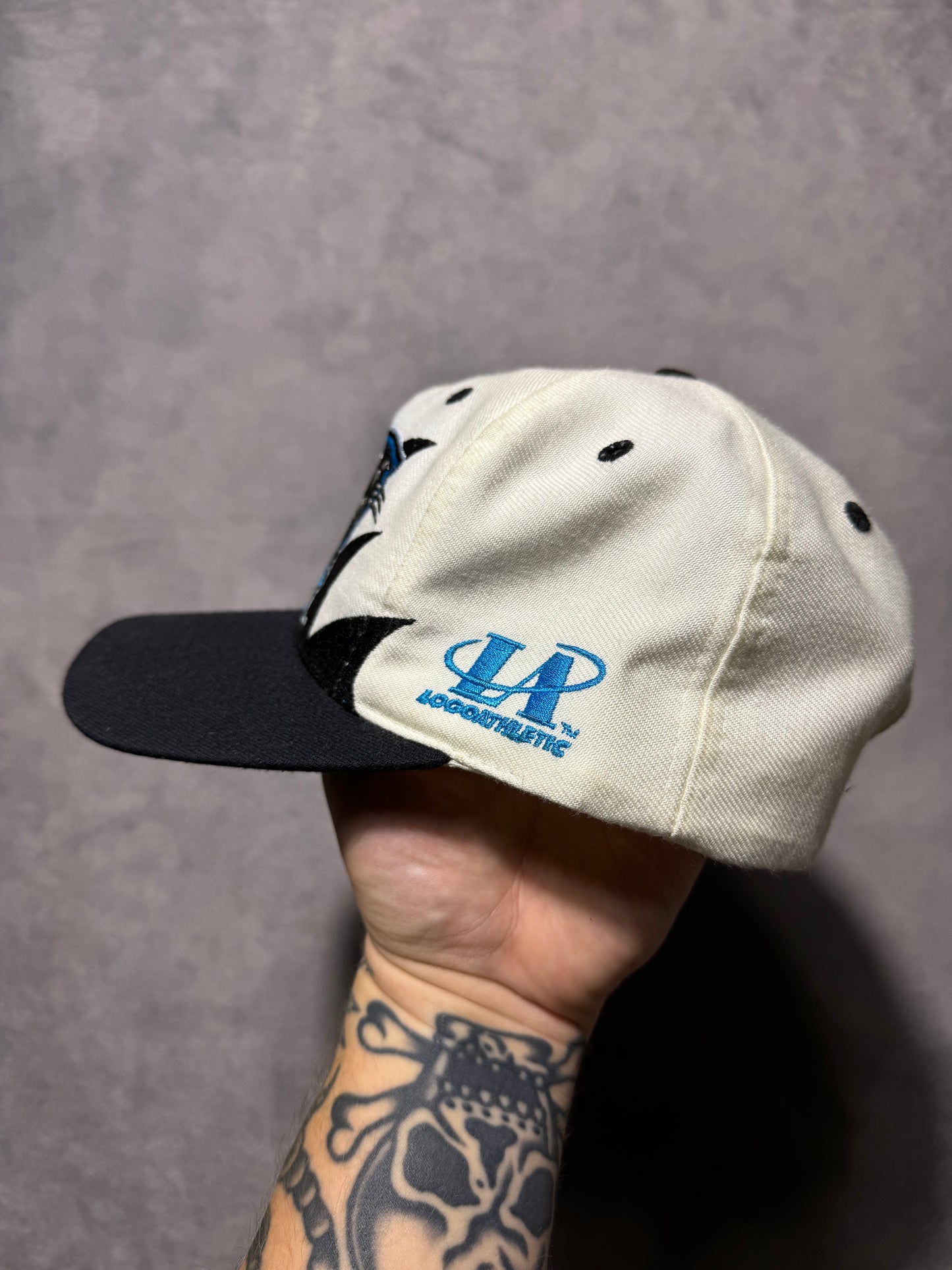 90’s Carolina Panthers Vintage White Dome Logo Athletic Shark Tooth NFL Snapback Hat (OSFA)