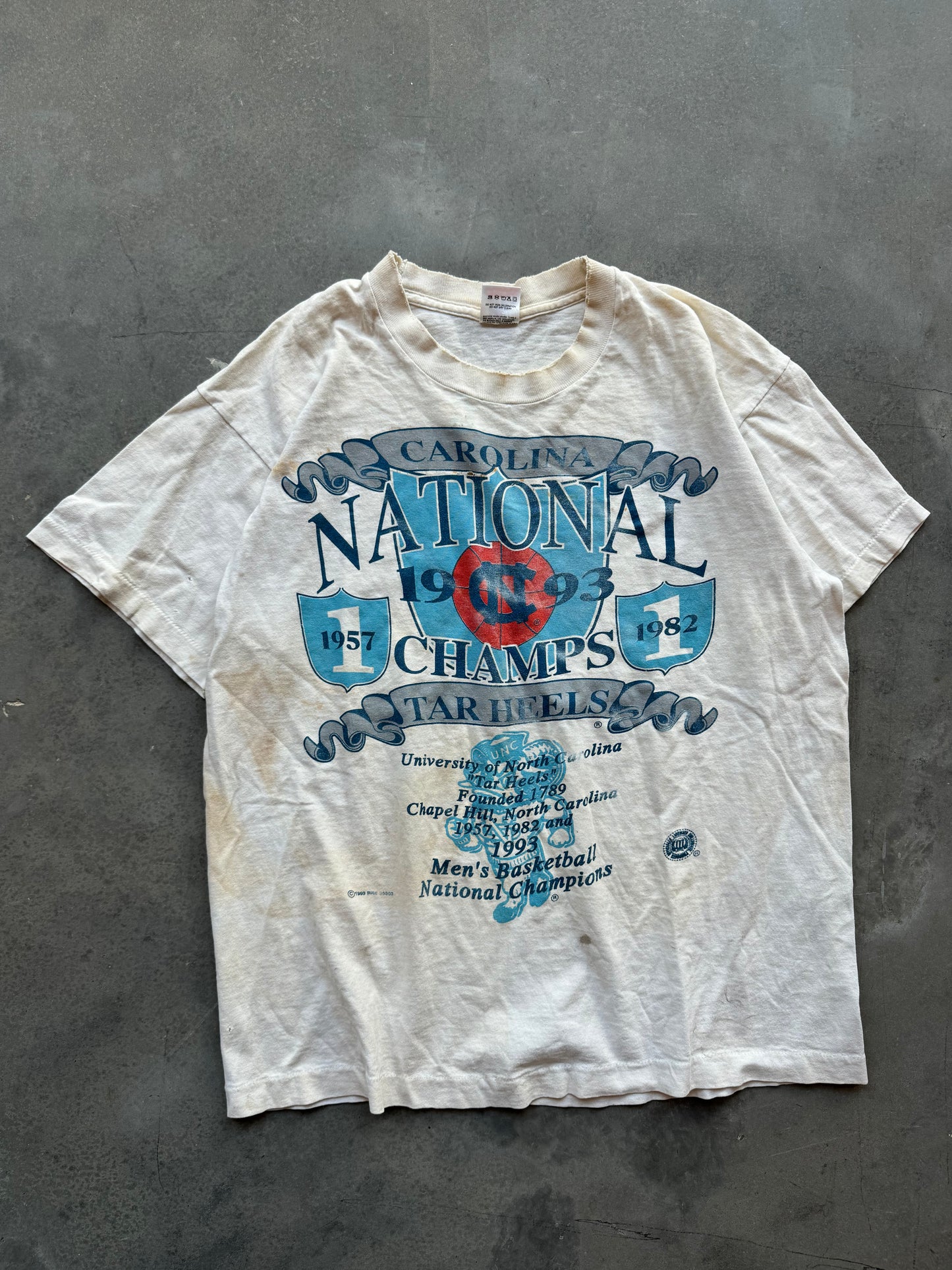 1993 UNC Tarheels NCAA Champions College Basketball Tee - Heavily Distressed (Medium)