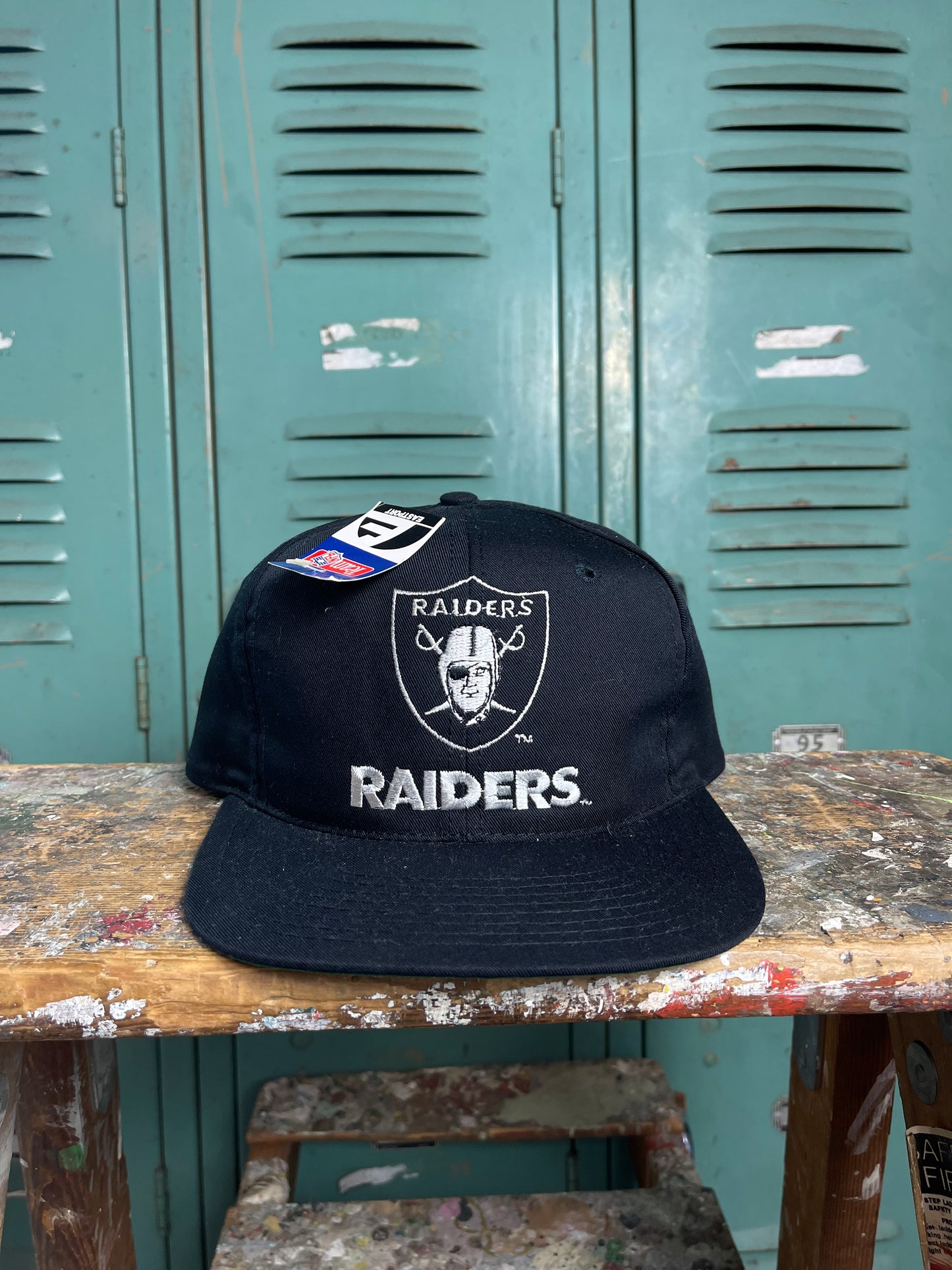 90’s Oakland Raiders Vintage NFL Snapback Hat - Deadstock (OSFA)