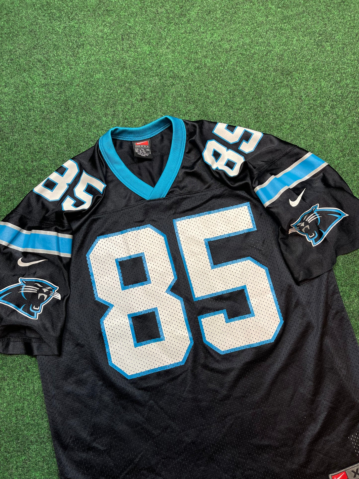 90’s Carolina Panthers Wesley Walls Vintage Nike NFL Jersey (Tagged Youth XL - Fits Adult Medium)