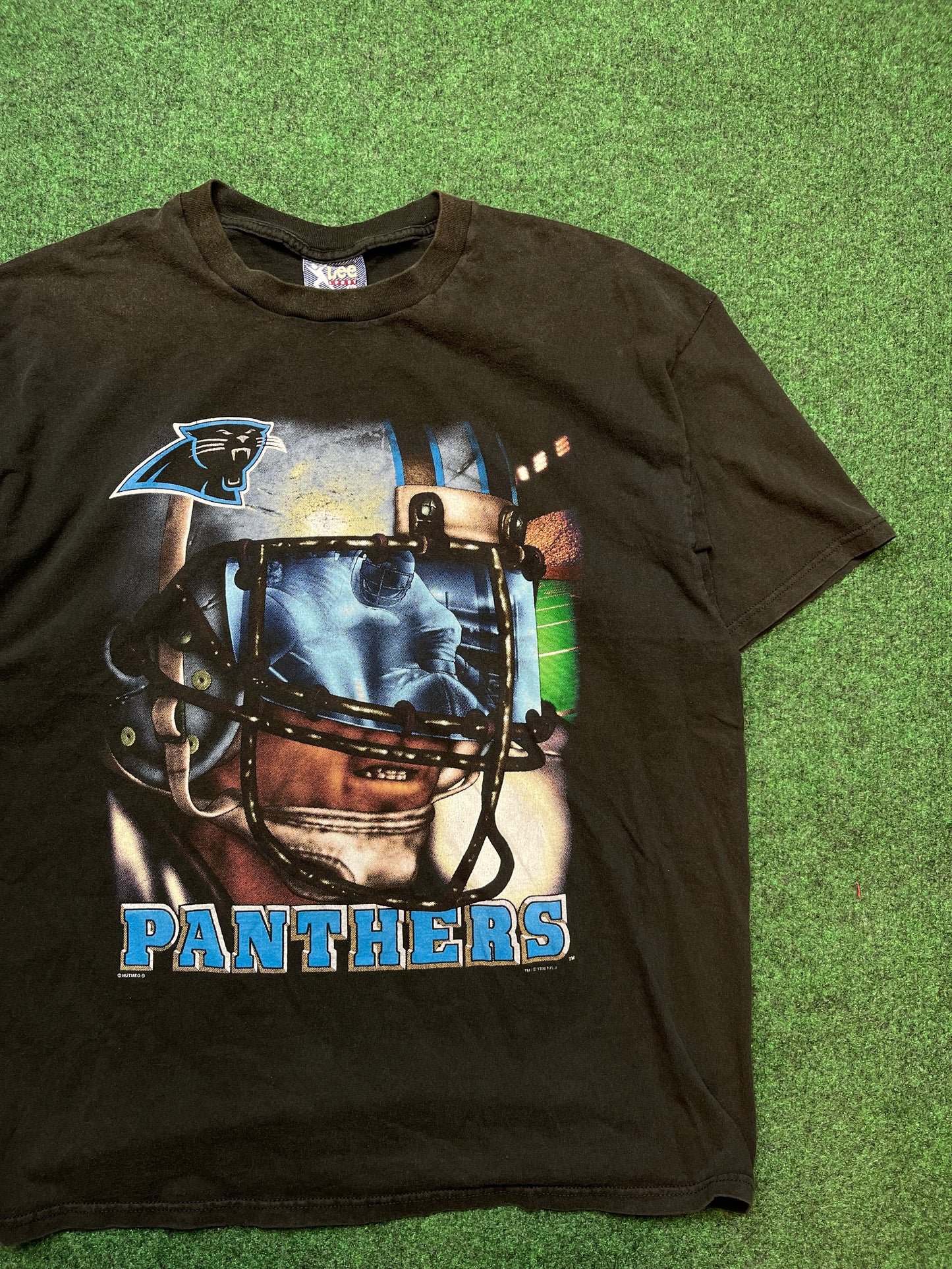 1996 Carolina Panthers Vintage Helmet Reflection NFL Tee (XXL)