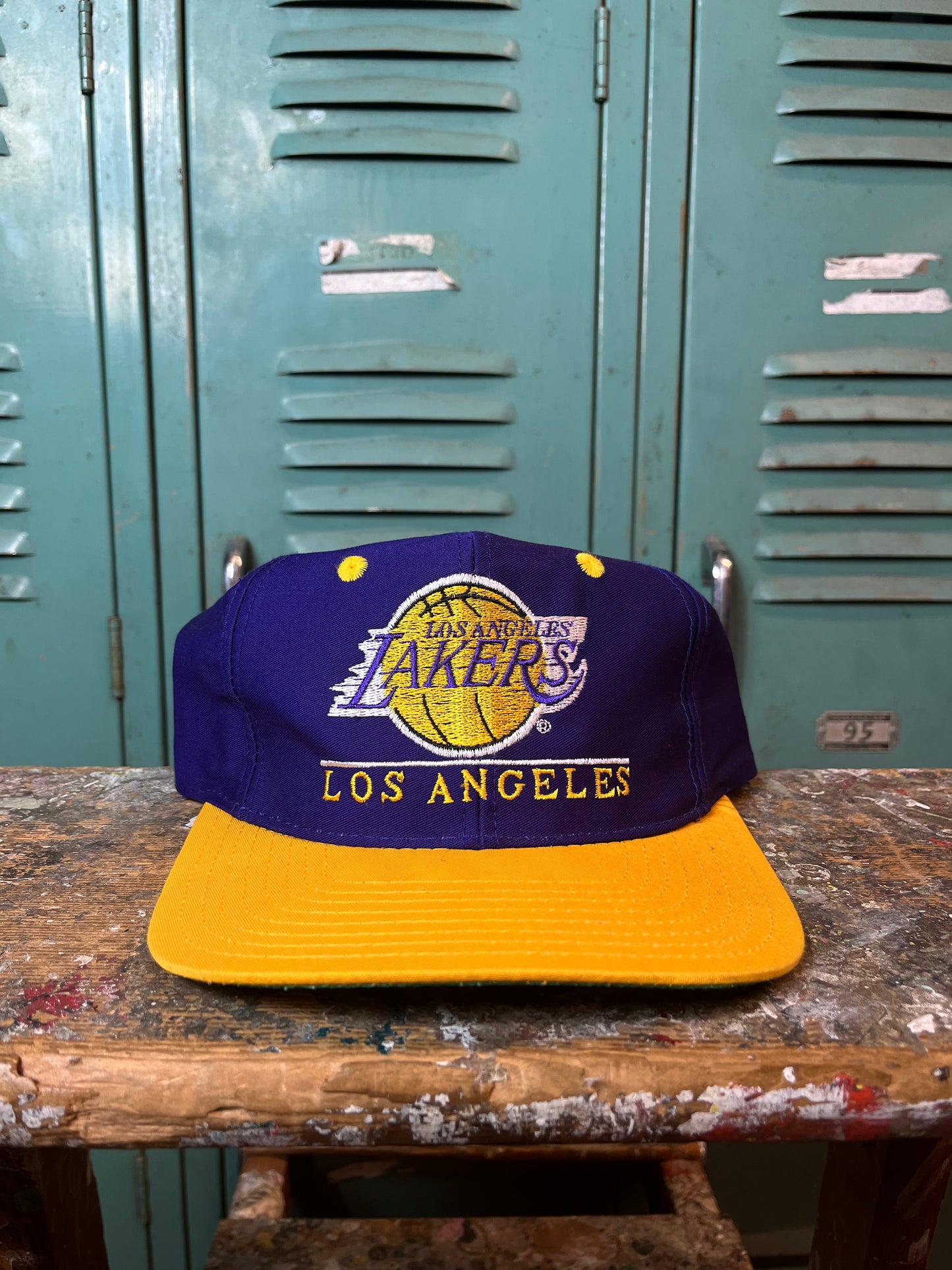 90’s Los Angeles Lakers Vintage NBA Snapback Hat (OSFA)