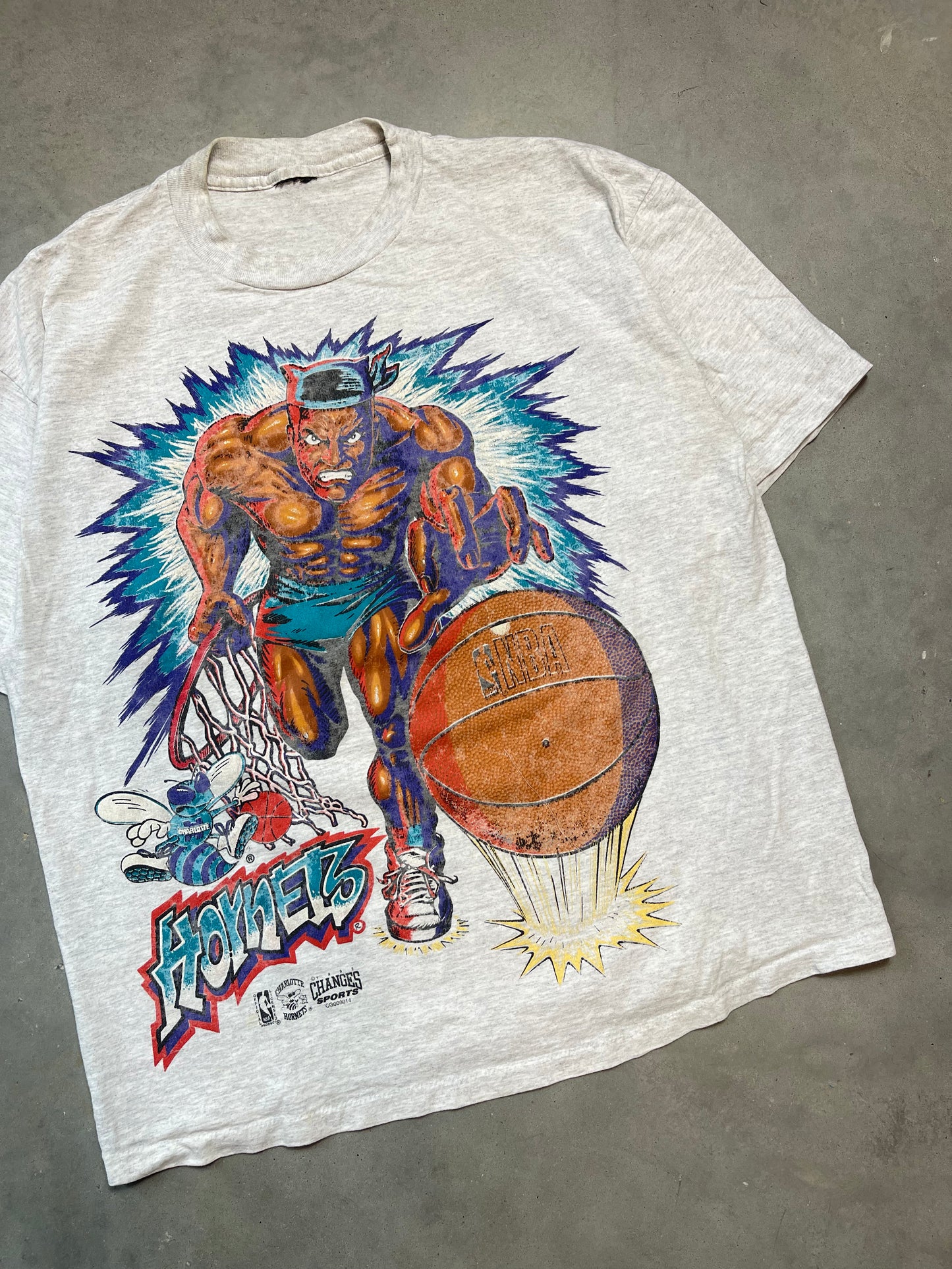 1993 Charlotte Hornets Vintage Comic Style Breakthrough NBA Tee (XL)