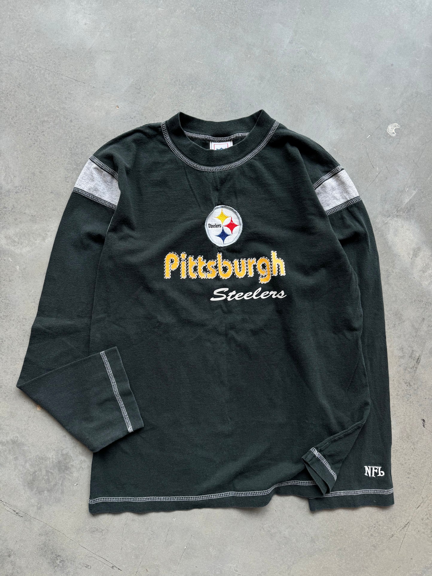 00’s Pittsburgh Steelers Vintage NFL Longsleeve Tee (Youth Large)