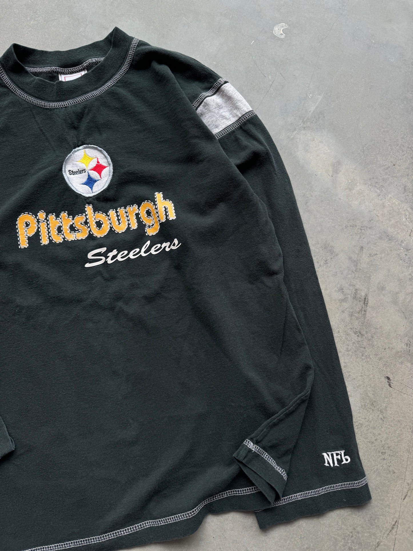 00’s Pittsburgh Steelers Vintage NFL Longsleeve Tee (Youth Large)