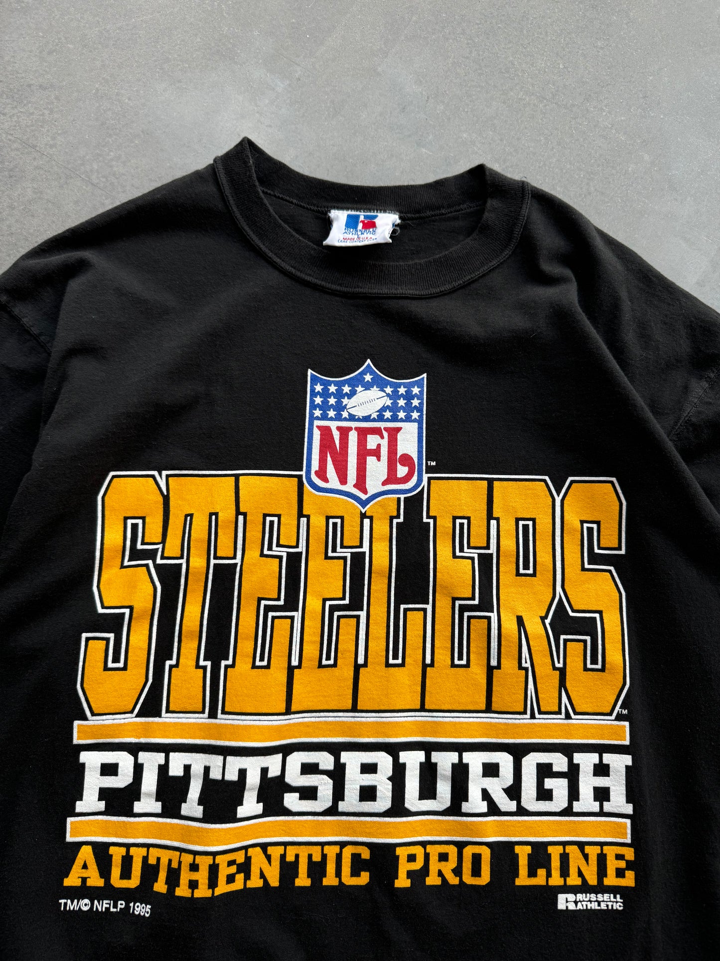 1995 Pittsburgh Steelers Vintage Russell Athletic NFL Pro Line Block Letter Tee (Large)