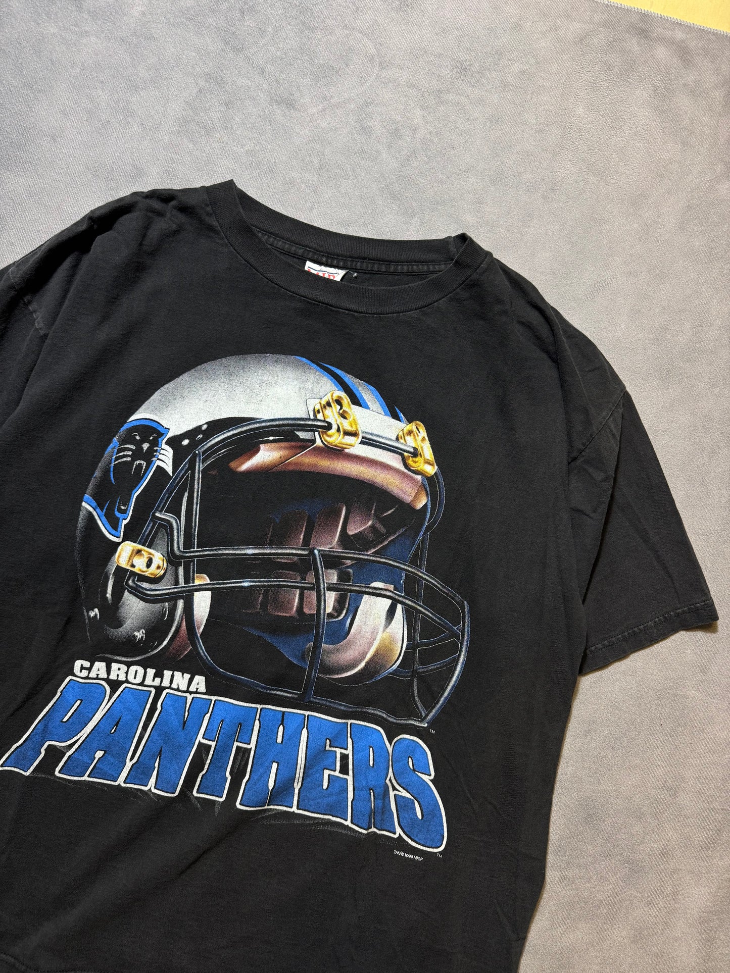 1996 Carolina Panthers Vintage Big Logo Realistic Helmet NFL Tee (XL)