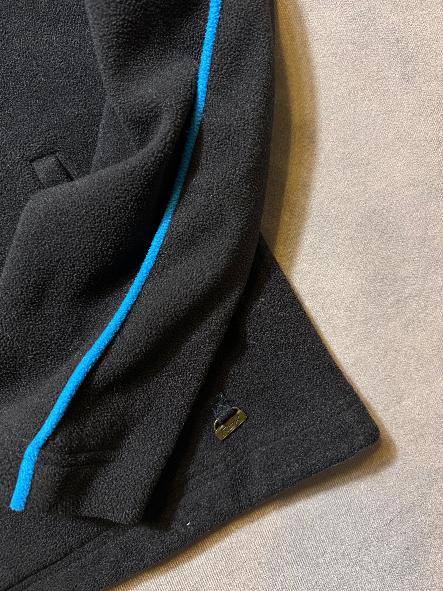 00’s Carolina Panthers Vintage Black Reebok Cat Scratch Font Embroidered Full Zip Fleece Jacket (Women’s Medium)