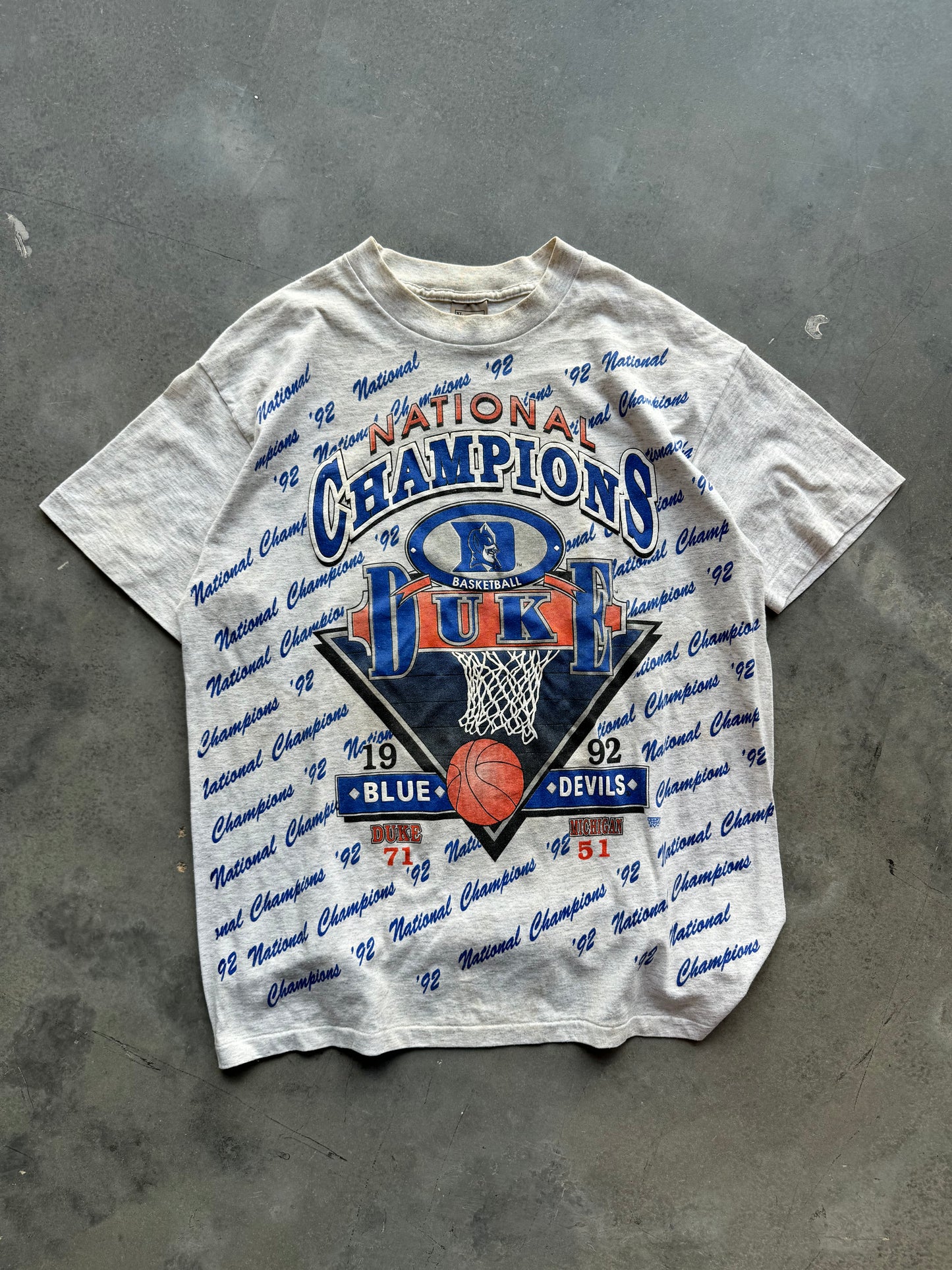 1992 Duke Blue Devils Vintage NCAA National Champions College Basketball Tee (Large)