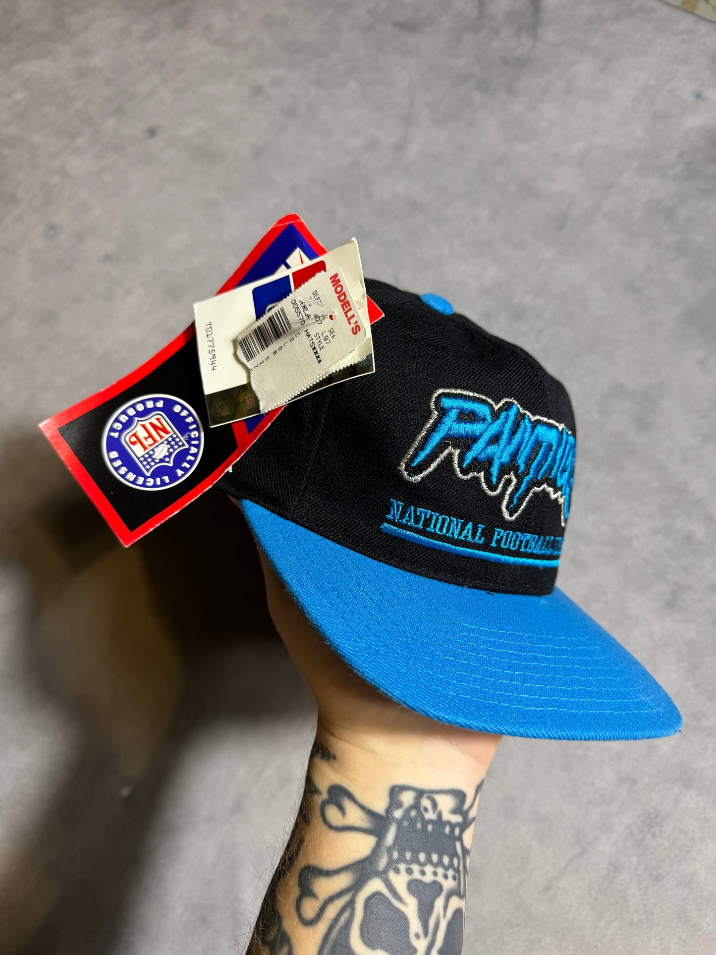 90’s Carolina Panthers Vintage Pro Player Multi Logo Cat Scratch Font Silver Metallic Stitching NFL Snapbacj Hat - Deadstock (OSFA)