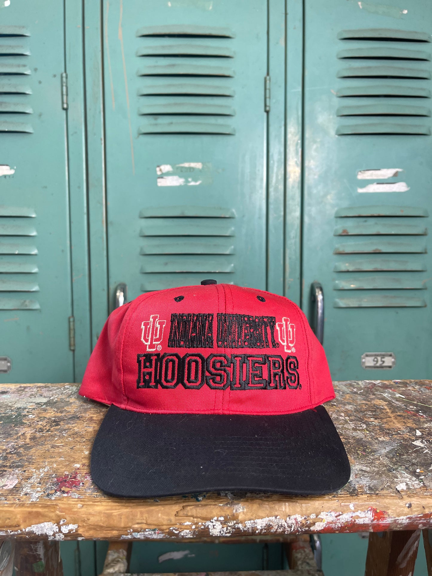 90’s Indiana Hoosiers Vintage Red College Spellout Snapback Hat (OSFA)