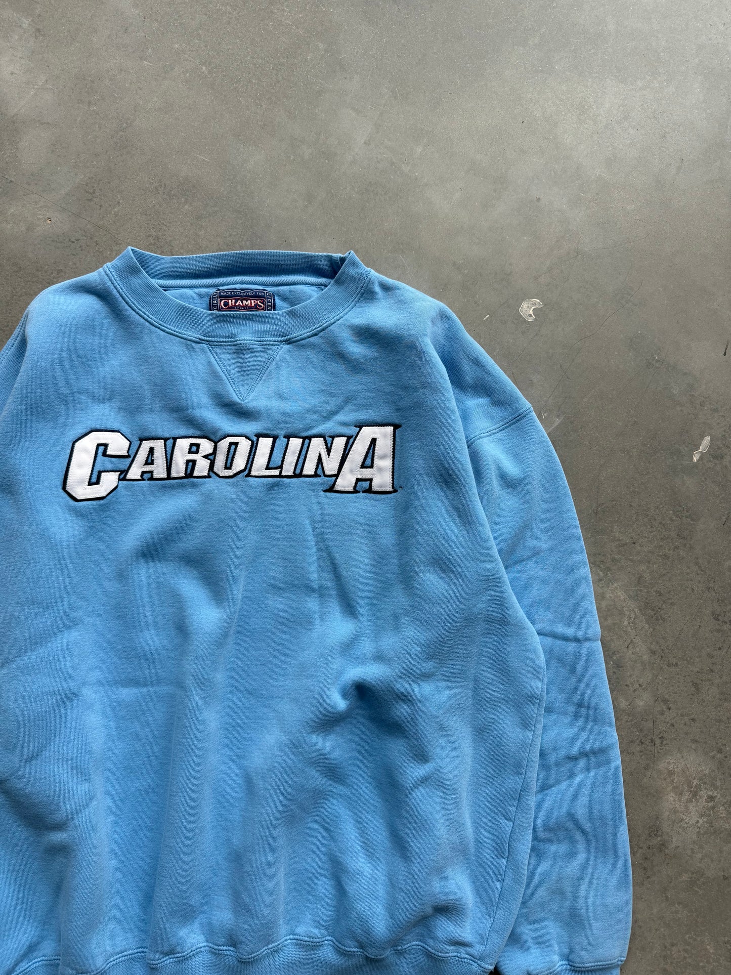 00’s UNC Tarheels Vintage Embroidered Heavyweight College Crewneck (Large)