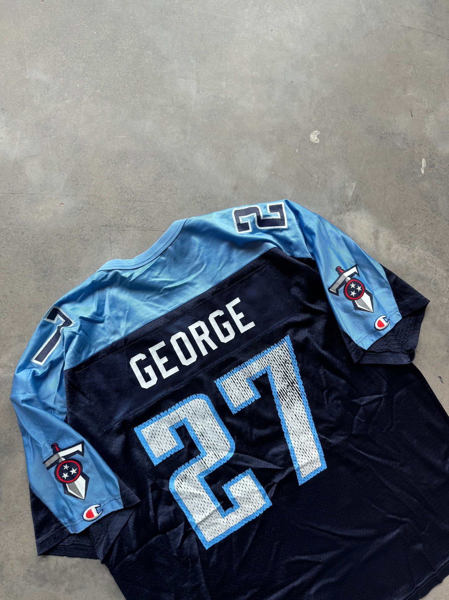 90’s Tennessee Titans Eddie George Vintage Champion NFL Jersey (XL)