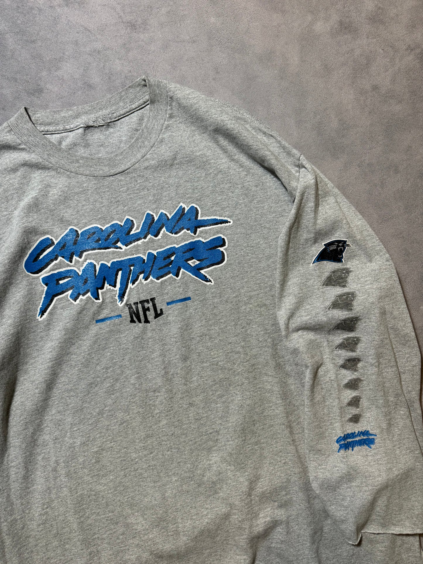00’s Carolina Panthers Vintage Grey Cat Scratch Font Repeat Logo NFL Longsleeve Tee (XL)