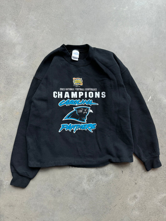 2003 Carolina Panthers Vintage NFC Champions Super Bowl XXXVIII Cat Scratch Font Cropped NFL Crewneck (Medium)