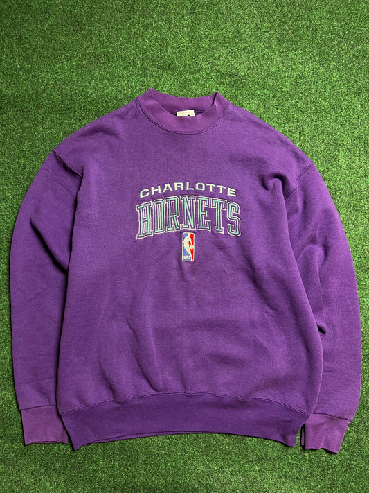 90’s Charlotte Hornets Vintage Heavyweight NBA Embroidered Crewneck (XL)