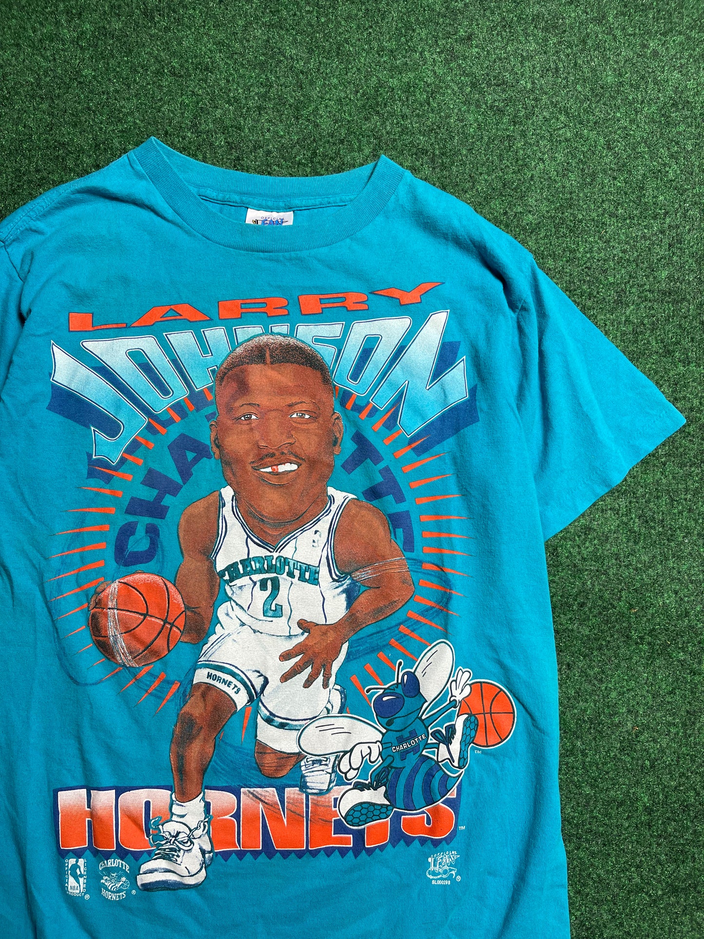 1992 Charlotte Hornets Larry Johnson Vintage Caricature NBA Tee (Medium)