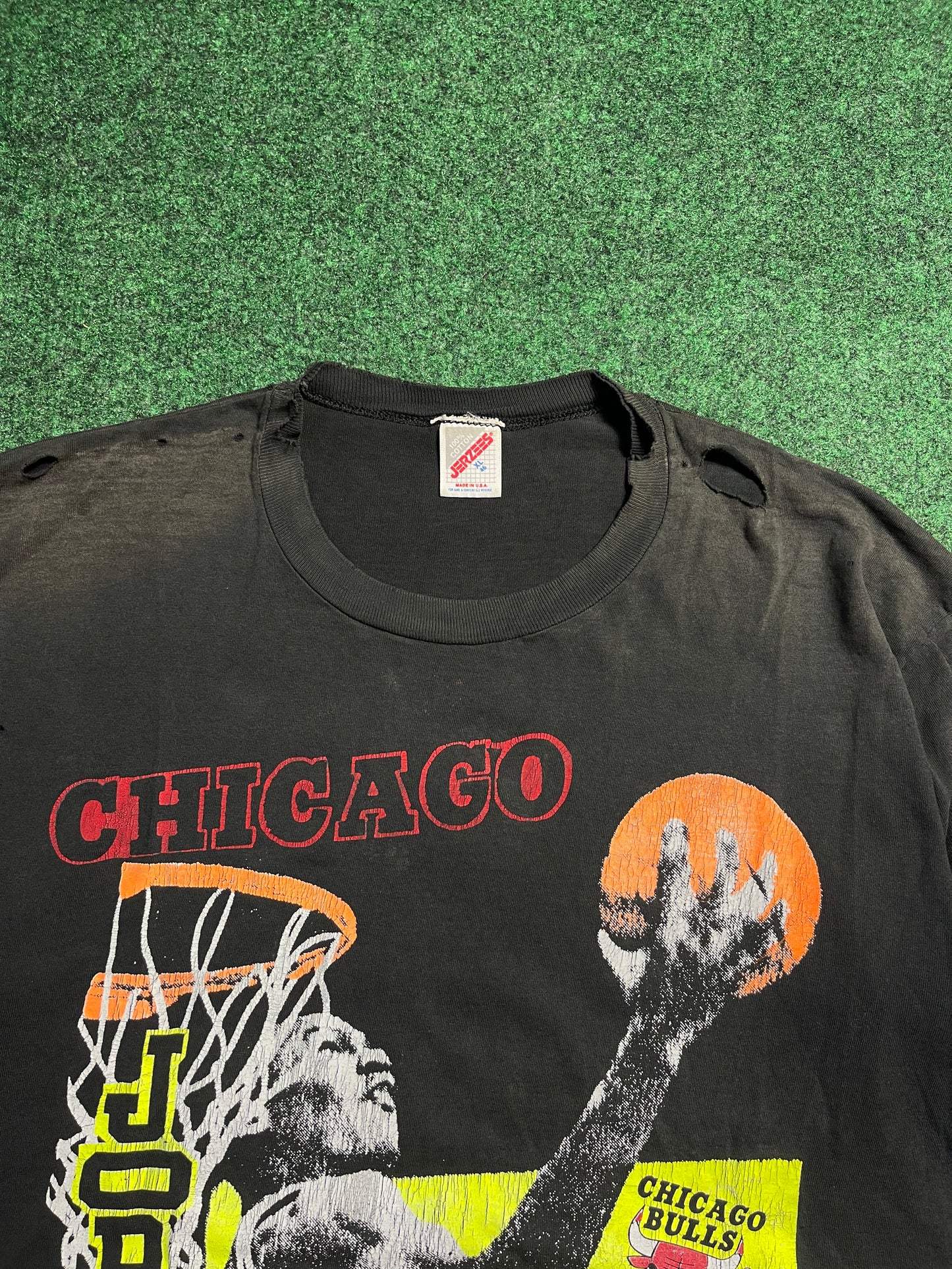 90’s Chicago Bulls Michael Jordan Slamma Jamma Vintage Faded NBA Tee (XL)