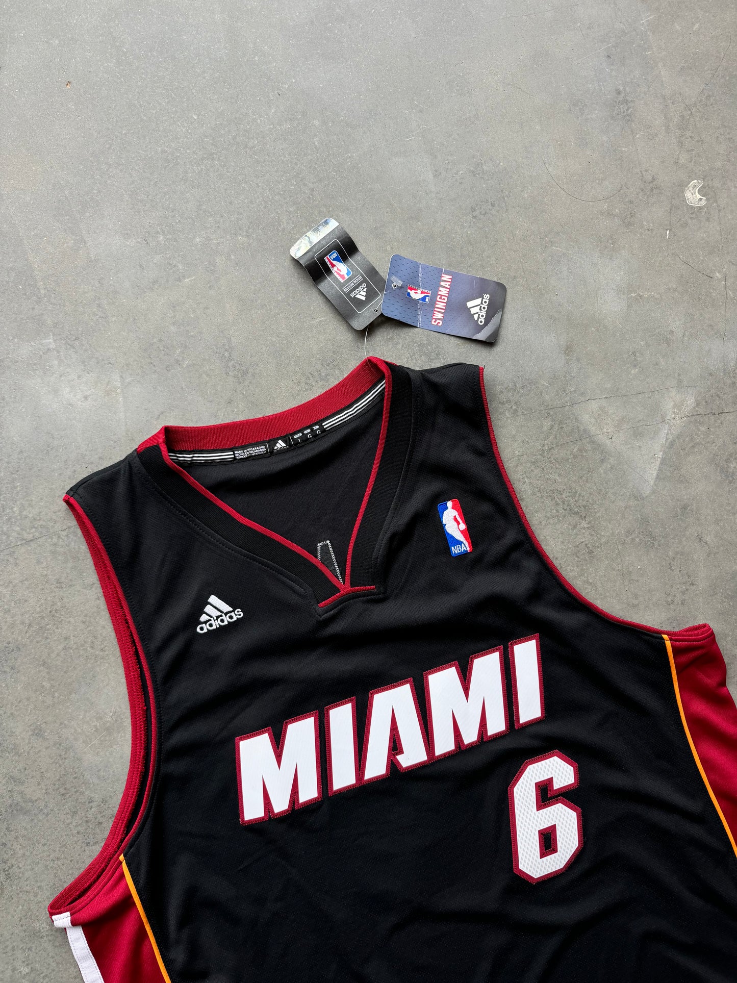 2012/2013 Miami Heat LeBron James Black Adidas Swingman NBA Jersey - Deadstock (Large)