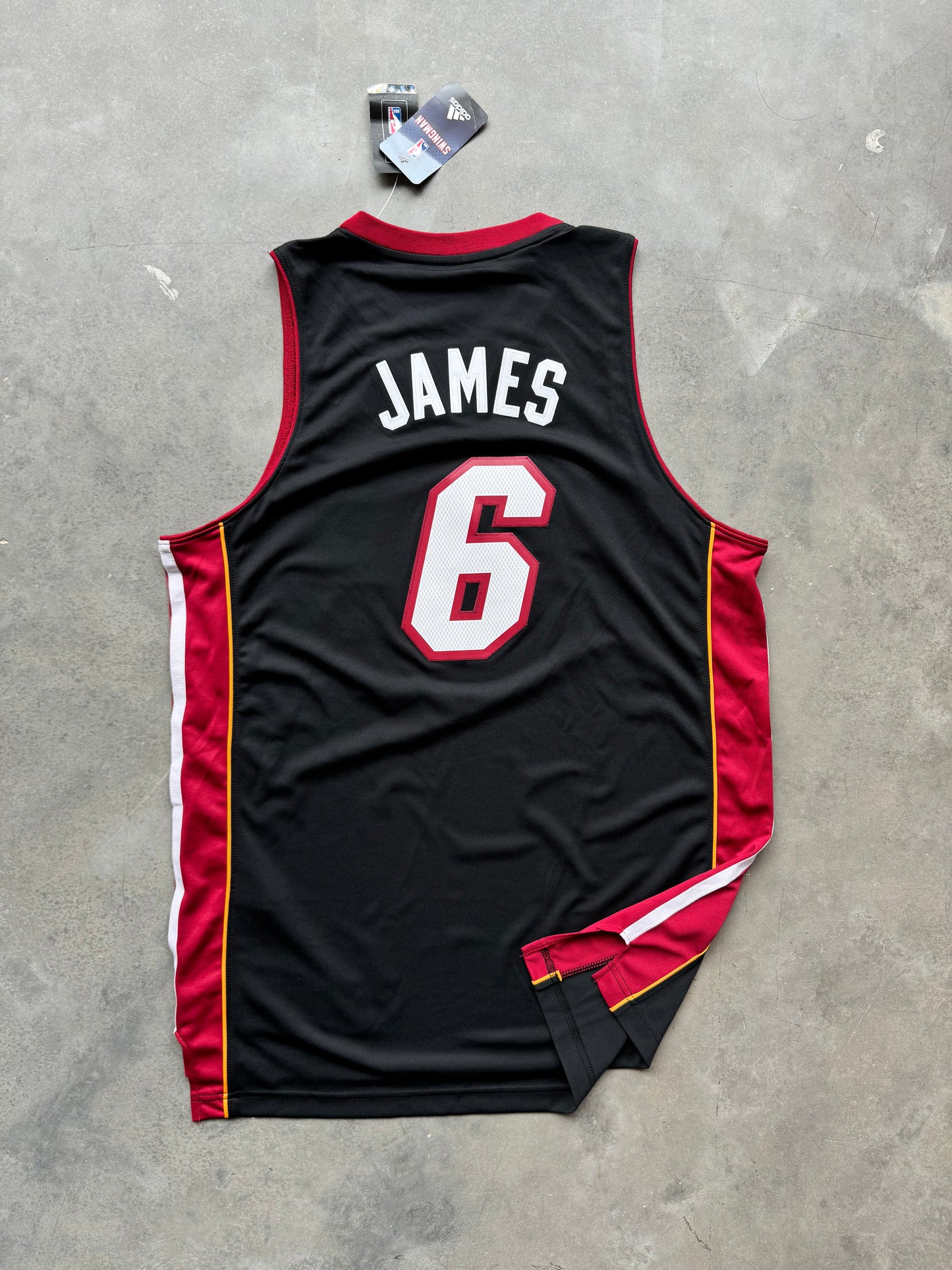 2012/2013 Miami Heat LeBron James Black Adidas Swingman NBA Jersey - Deadstock (Large)