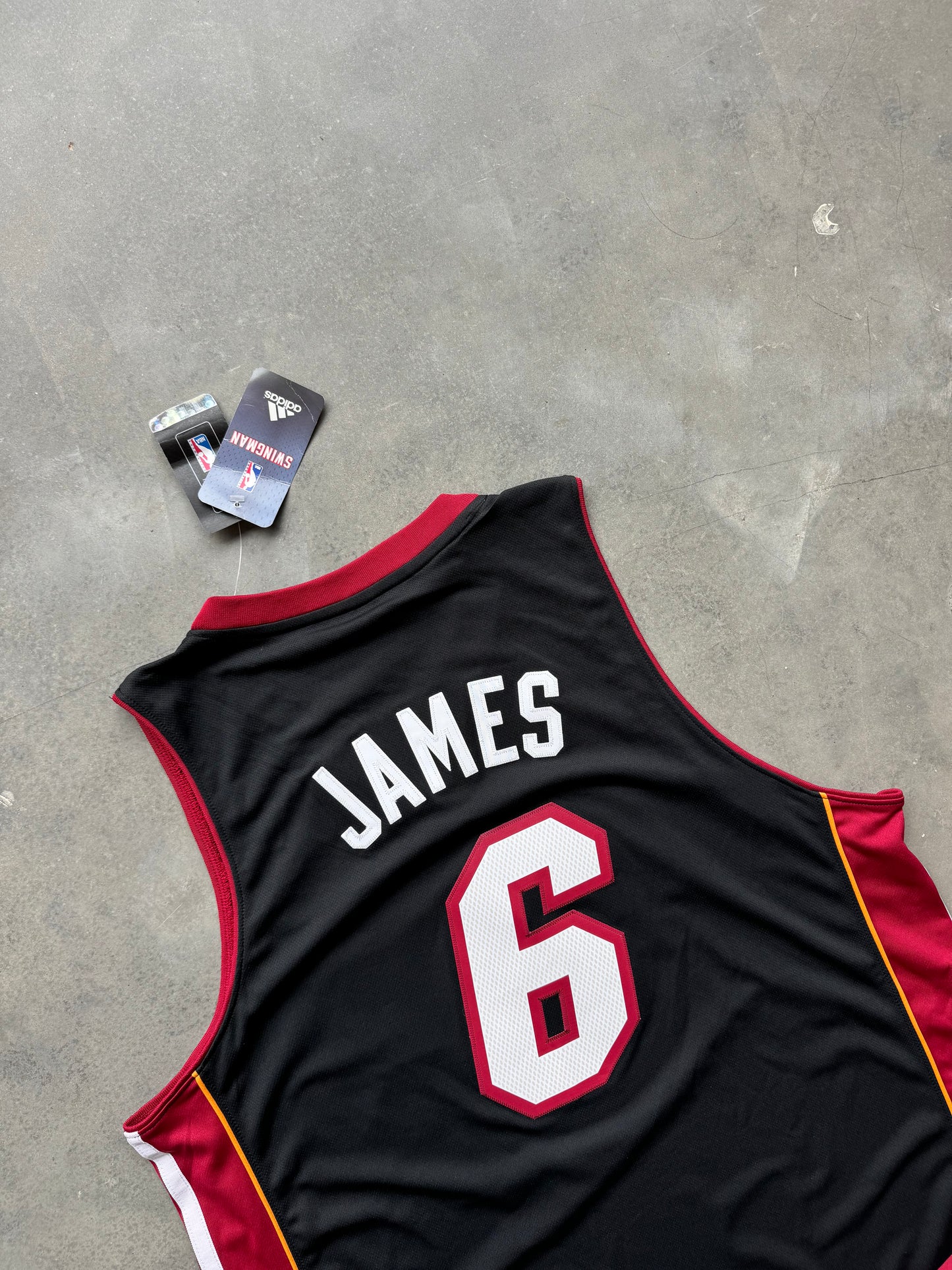 2012/2013 Miami Heat LeBron James Black Adidas Swingman NBA Jersey - Deadstock (Large)
